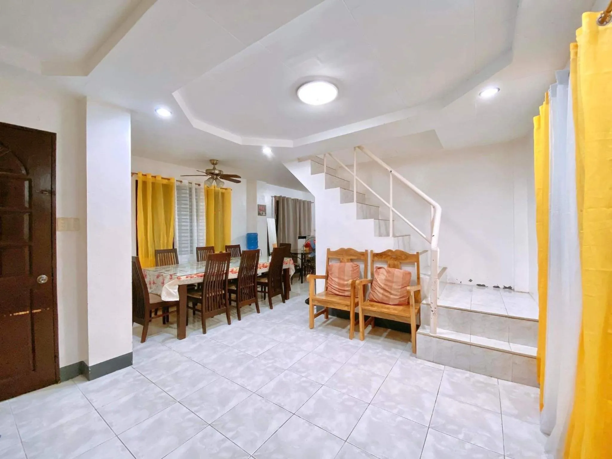 Living room in Luna Oslob Travellers Inn