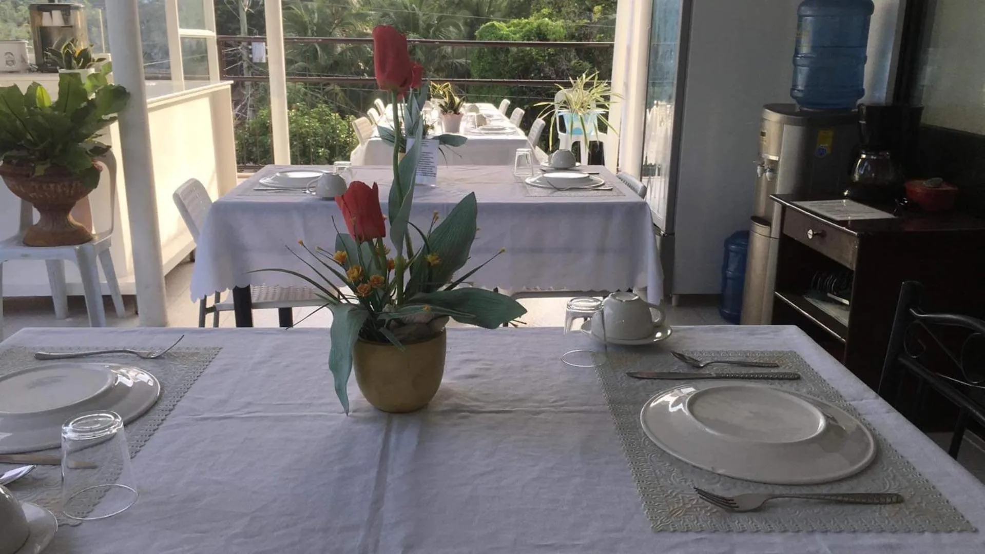 Restaurant/places to eat in Luna Oslob Travellers Inn