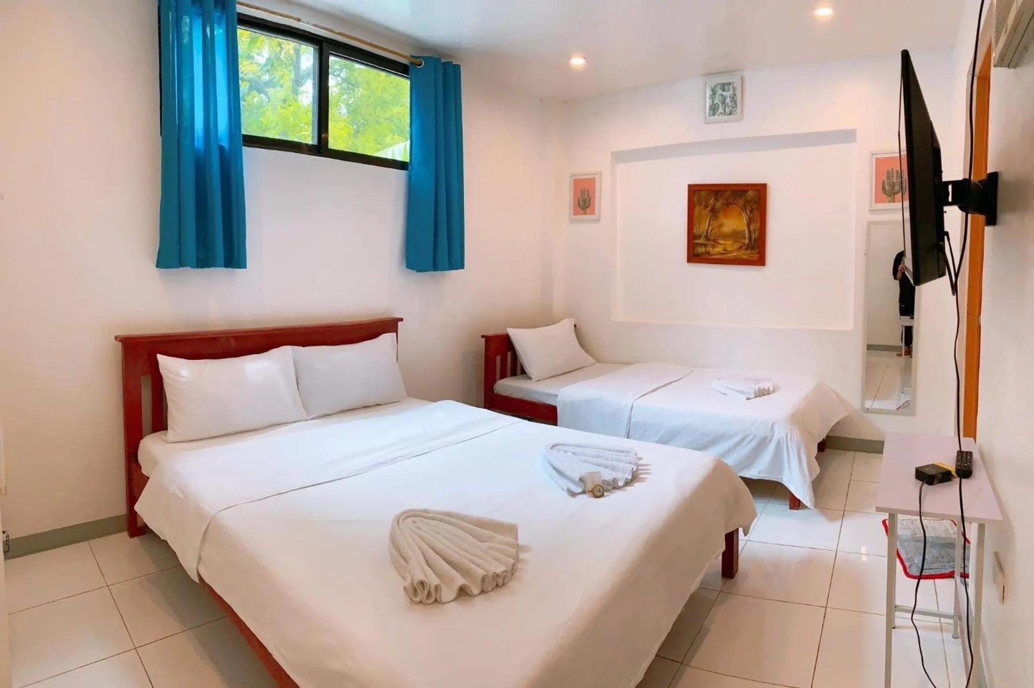 Bed in Luna Oslob Travellers Inn