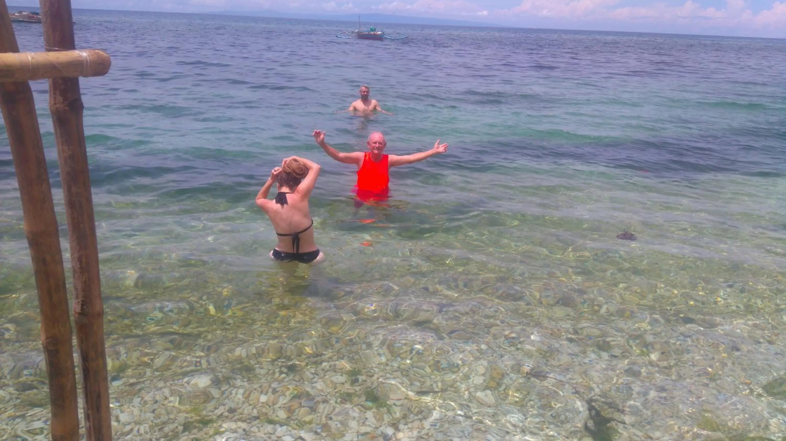 Beach in Luna Oslob Travellers Inn