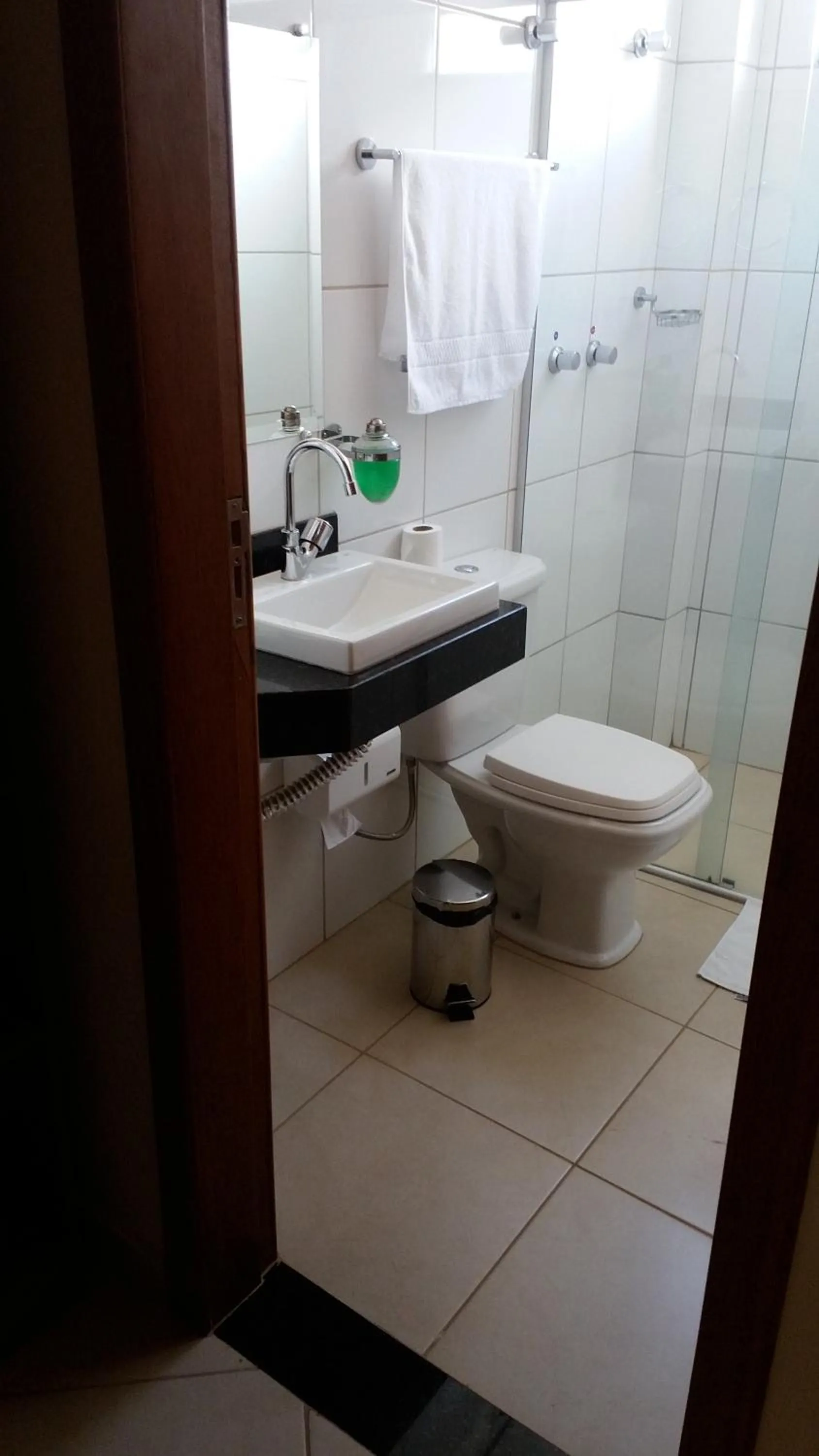 Bathroom in Alfon Hotel