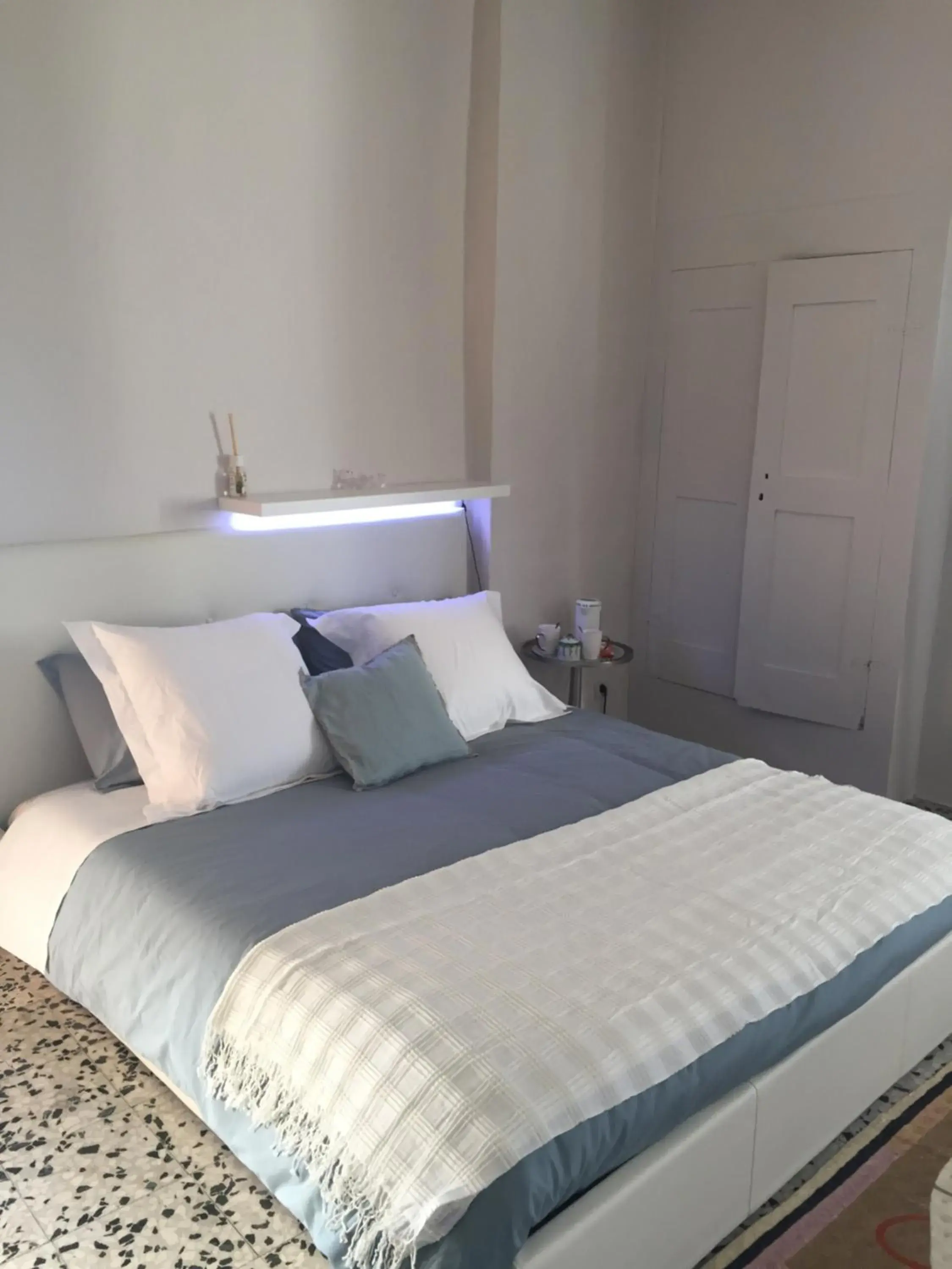 Deluxe Double Room with Shower in Casa La Preziosa Deluxe Double Room with Shower in Casa La Preziosa