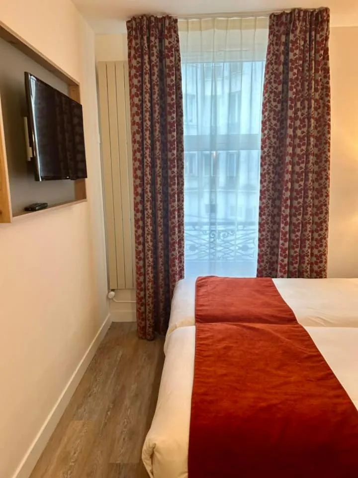 Bed in Hôtel Derby Eiffel