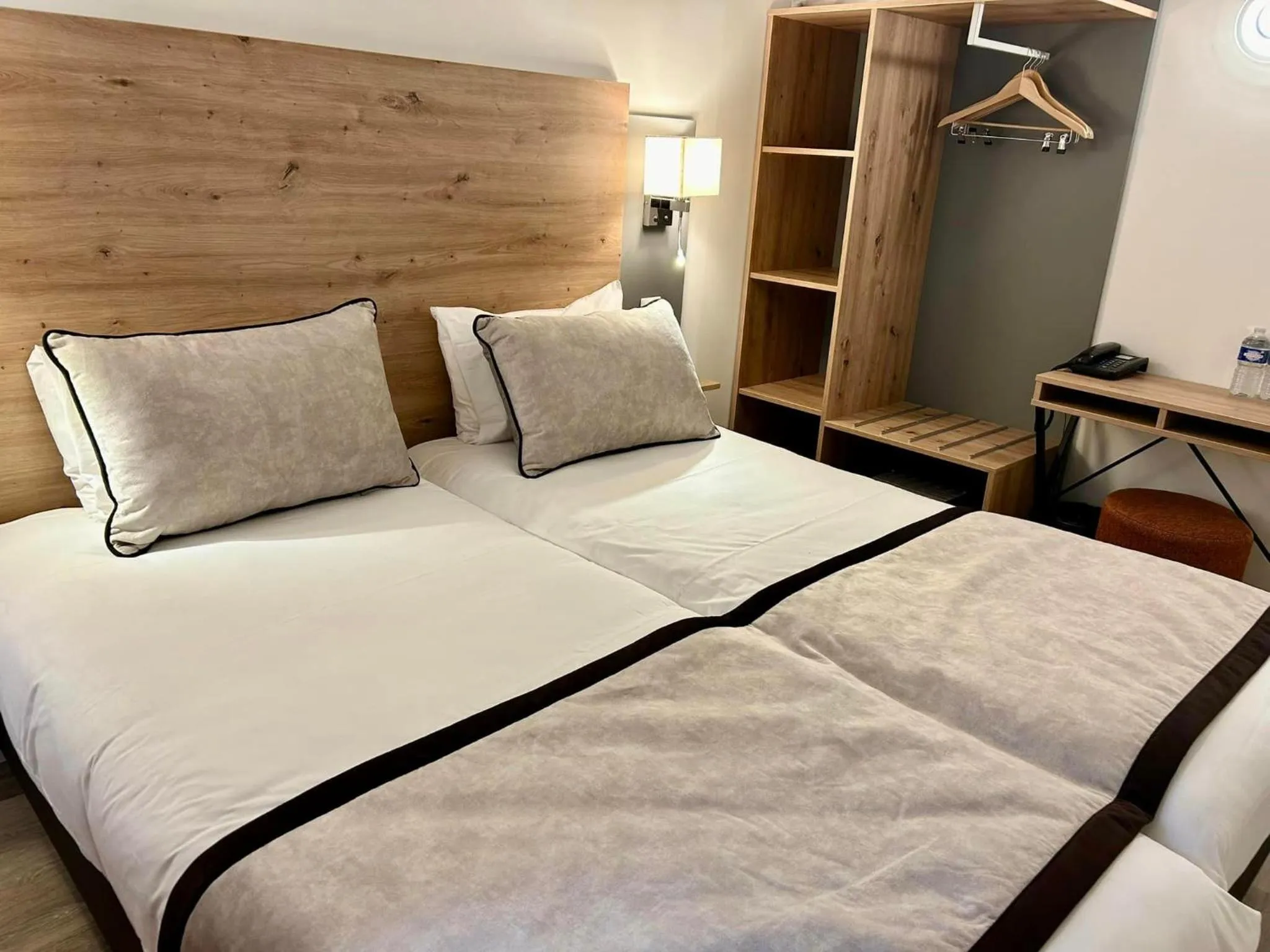 Bed in Hôtel Derby Eiffel