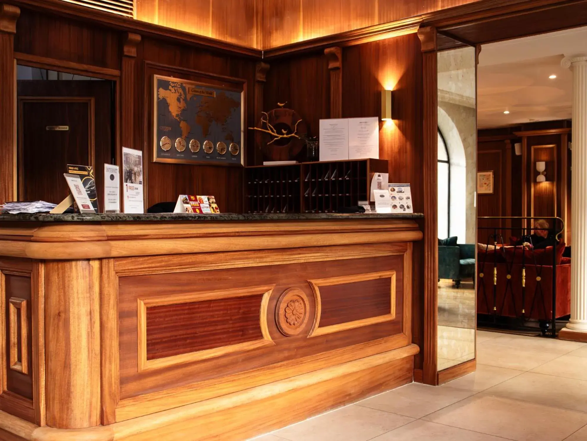 Lobby or reception in Hôtel Derby Eiffel Lobby or reception in Hôtel Derby Eiffel