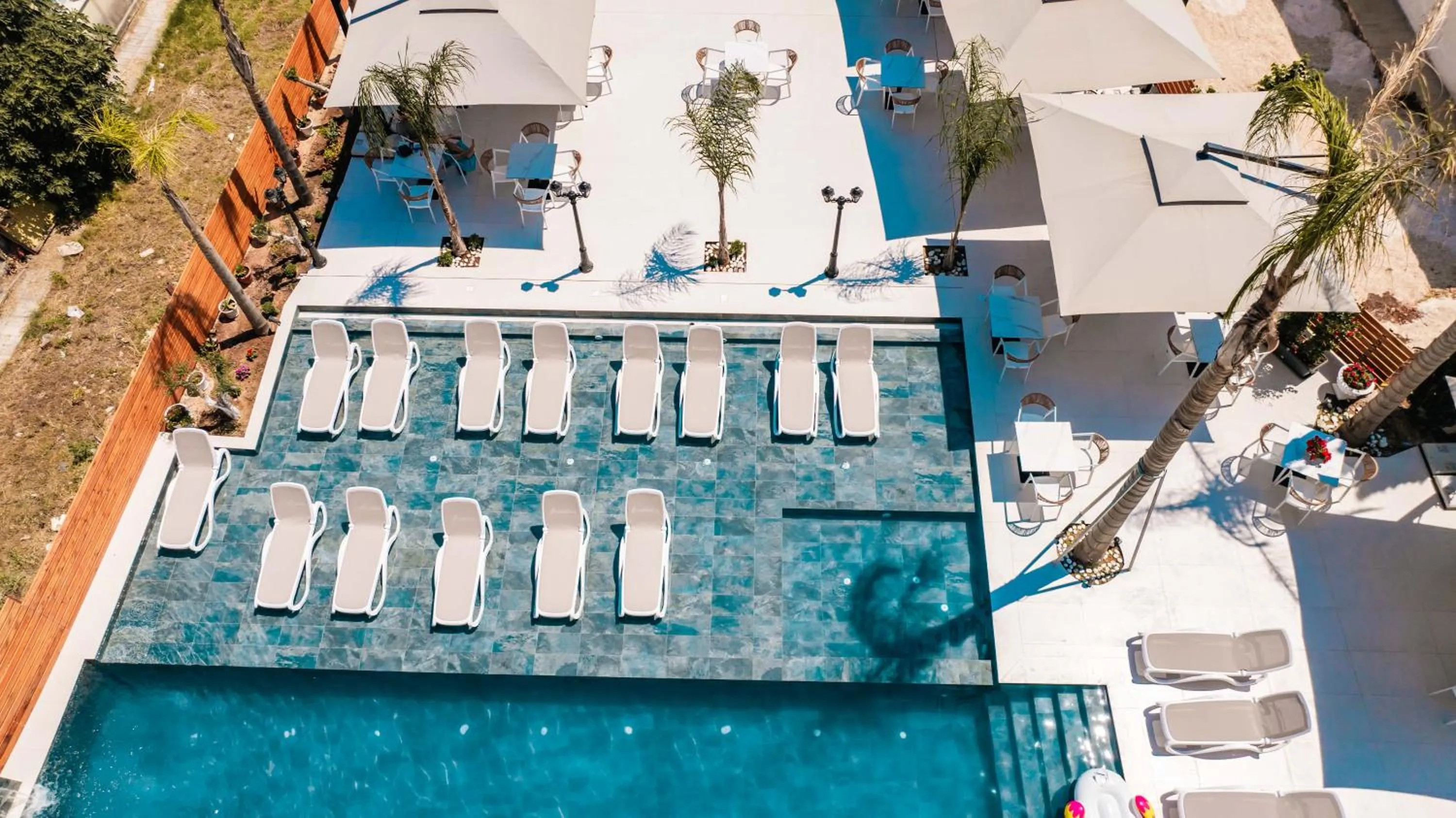 Property building in Ksamil Central Park Hotel