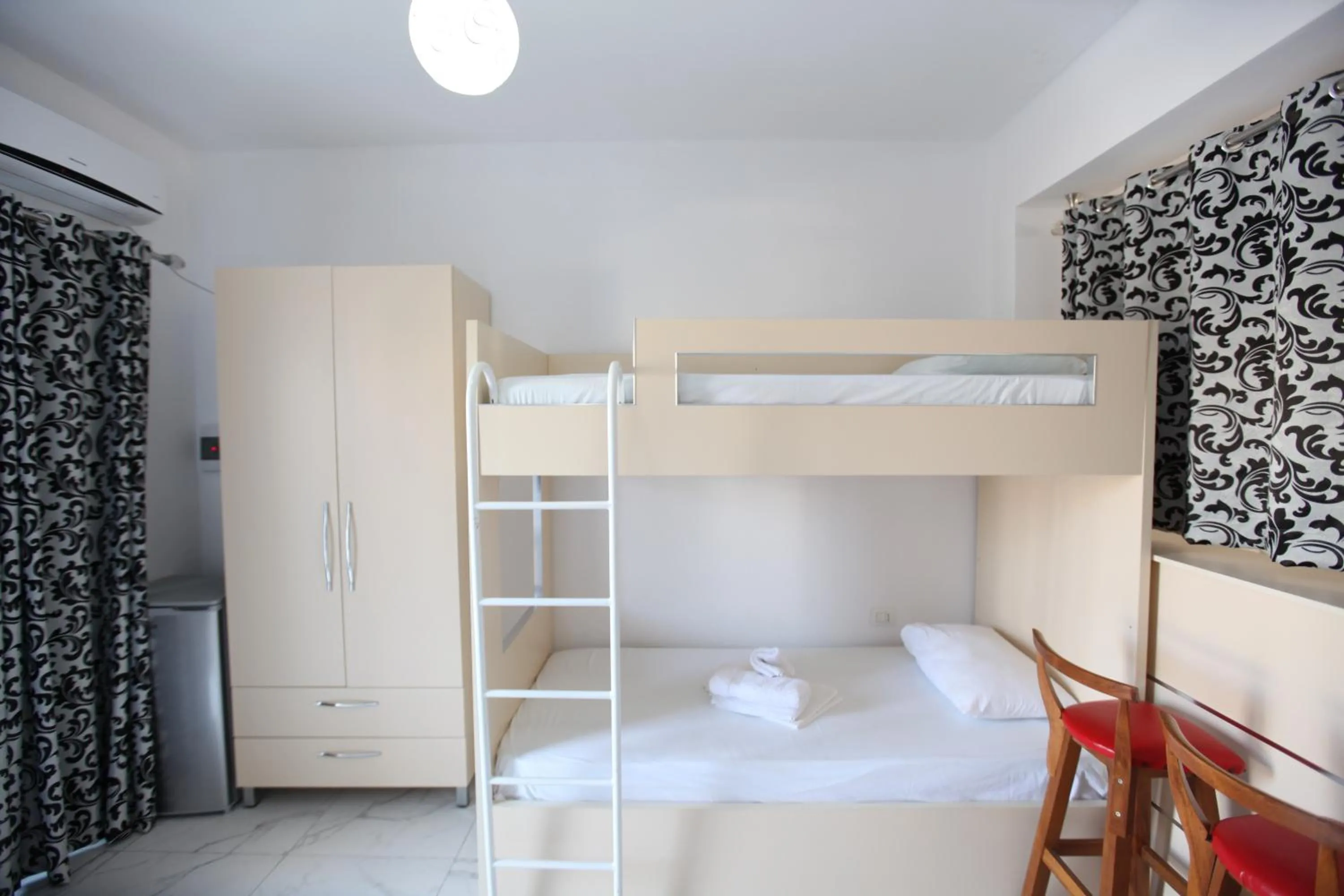 bunk bed, Bed in Ksamil Central Park Hotel