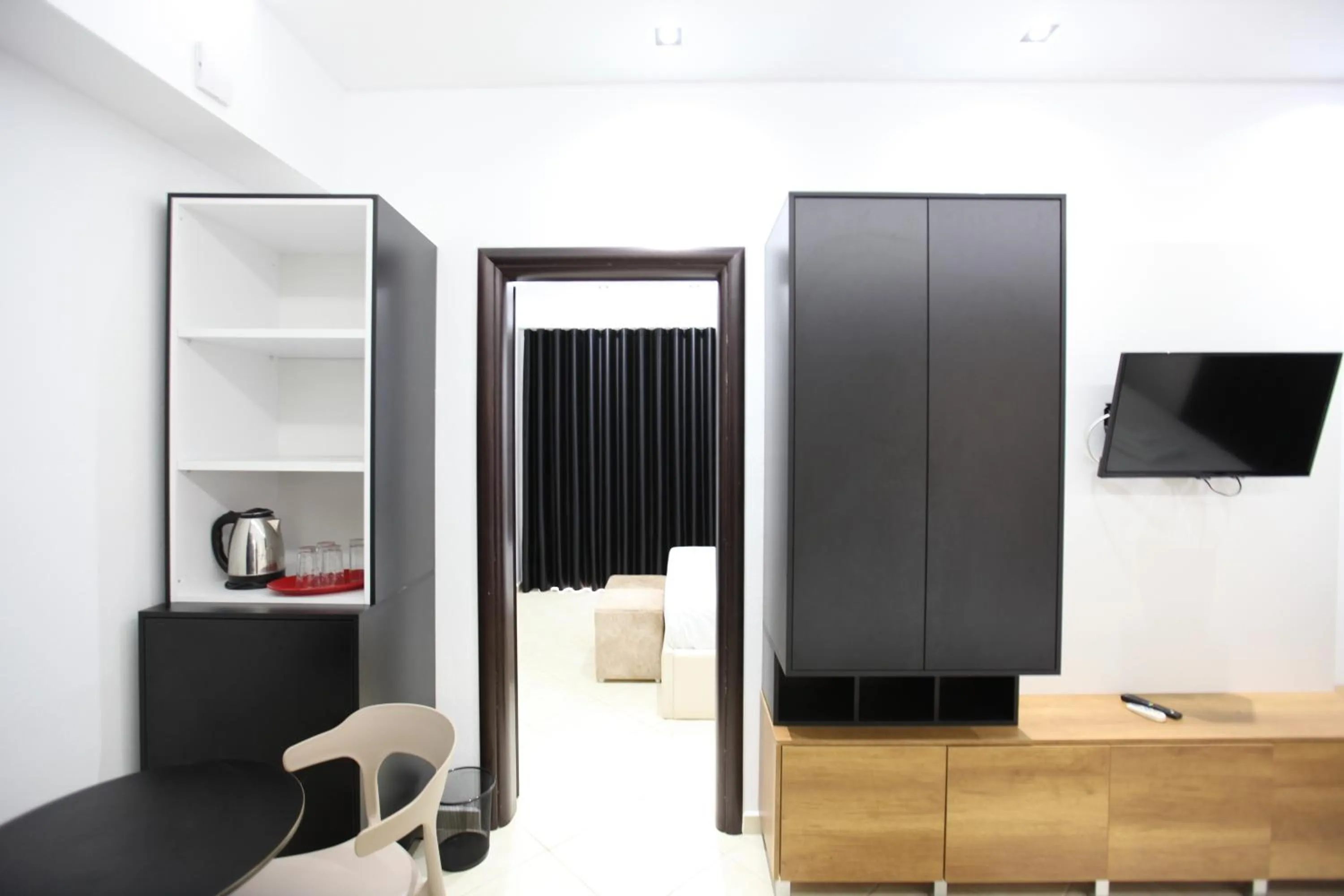 TV and multimedia in Ksamil Central Park Hotel