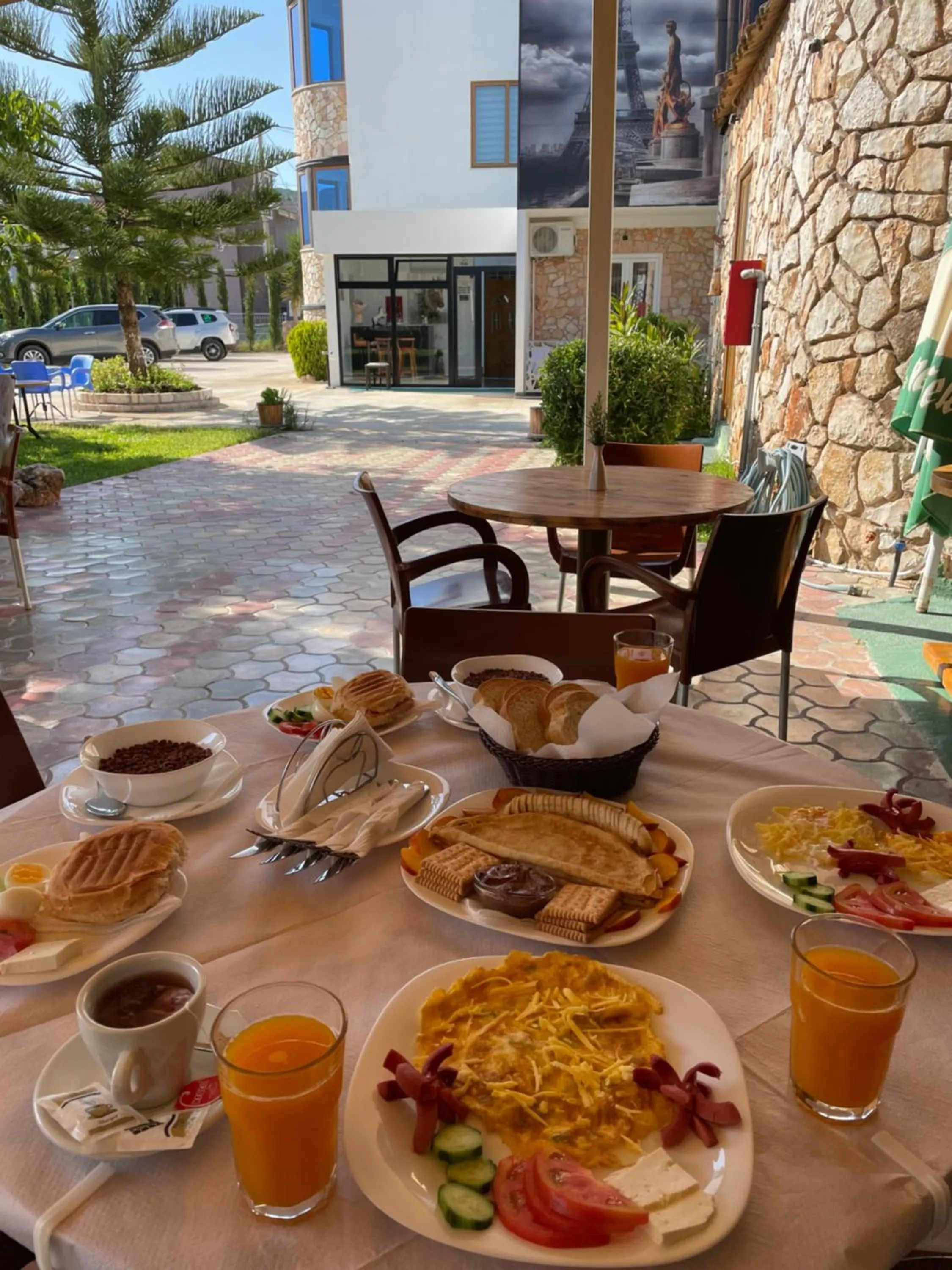 Breakfast in Ksamil Central Park Hotel