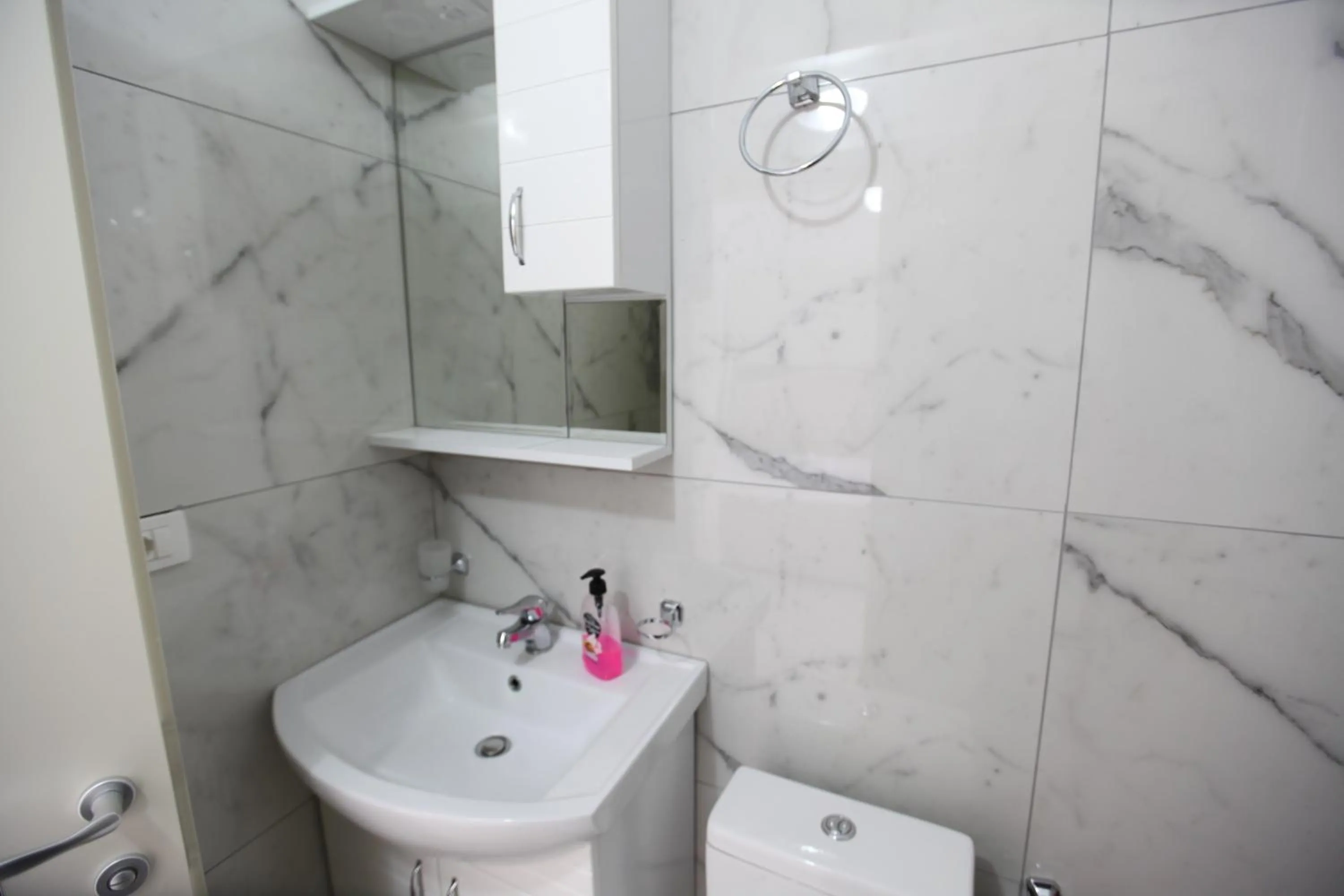 Bathroom in Ksamil Central Park Hotel