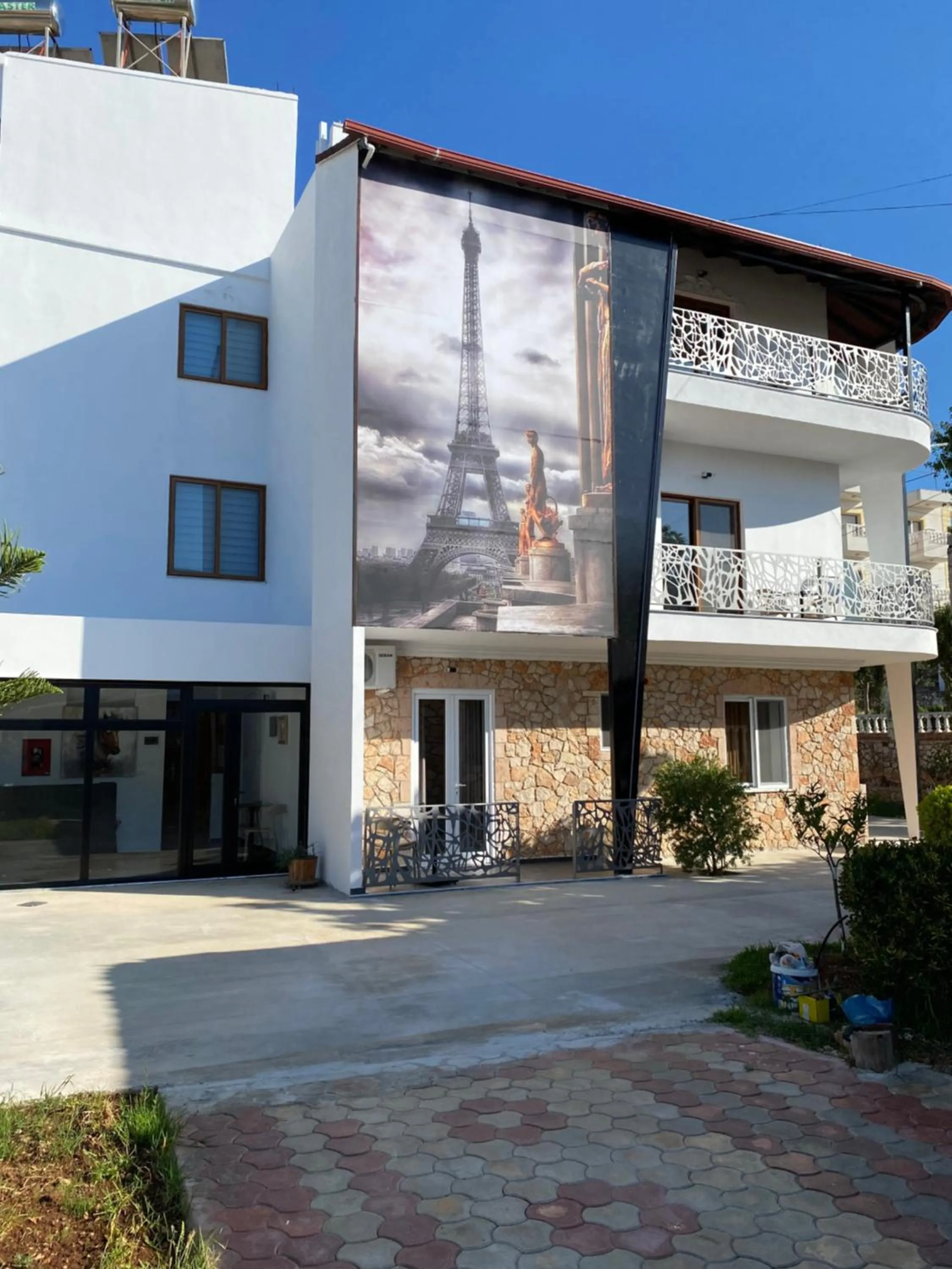 Facade/entrance in Ksamil Central Park Hotel