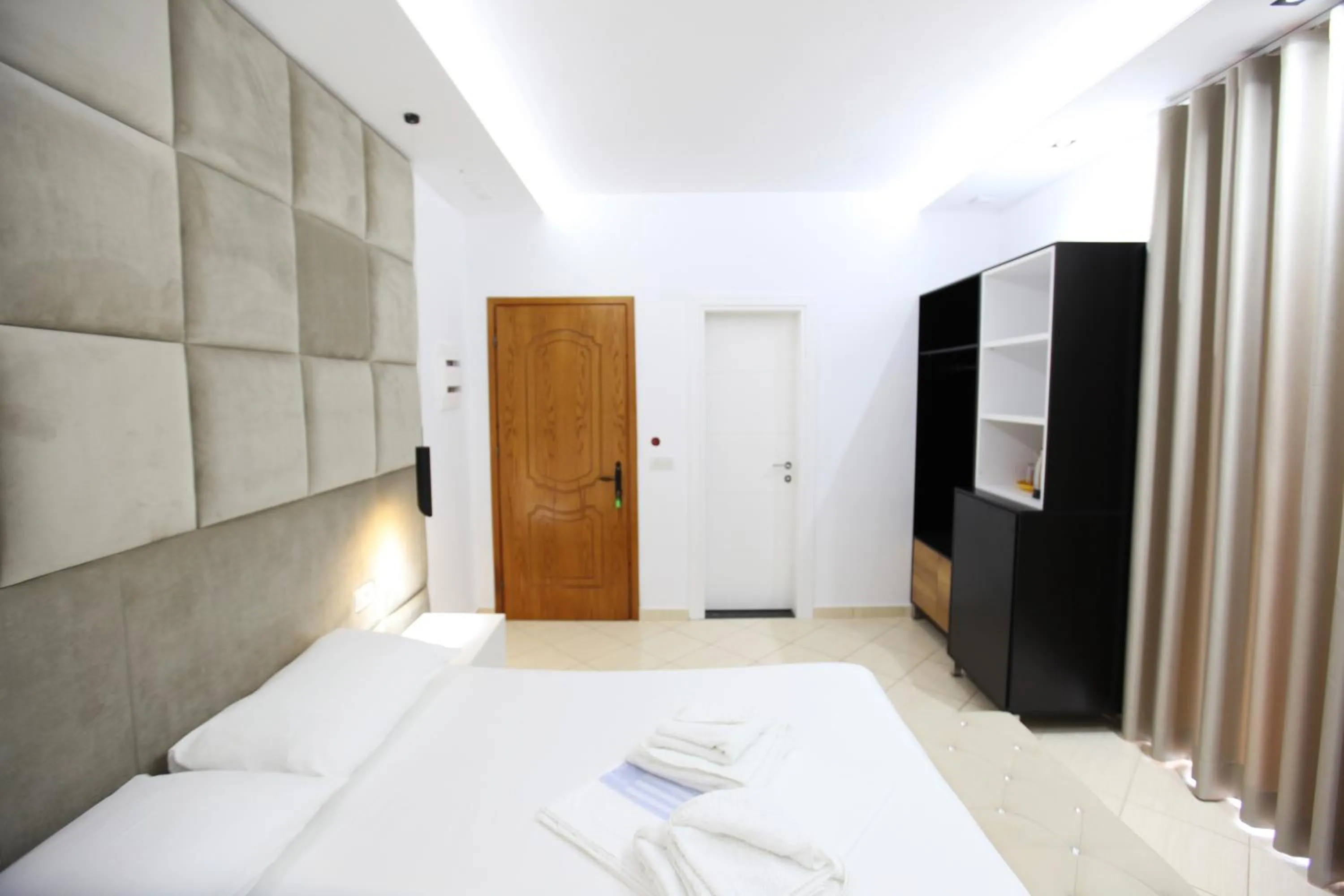 Bed in Ksamil Central Park Hotel