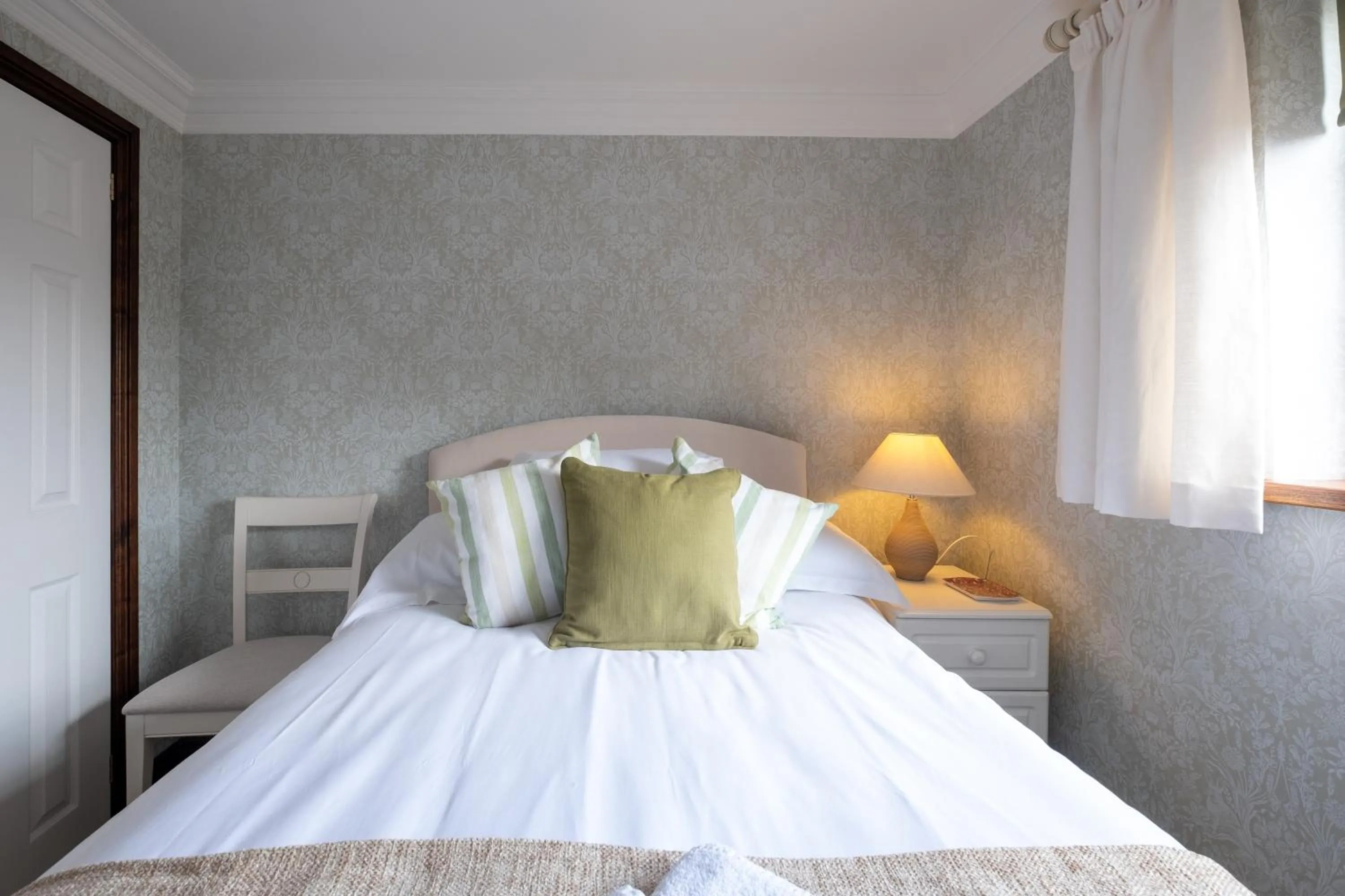 Bed in The Horseshoe Country Inn