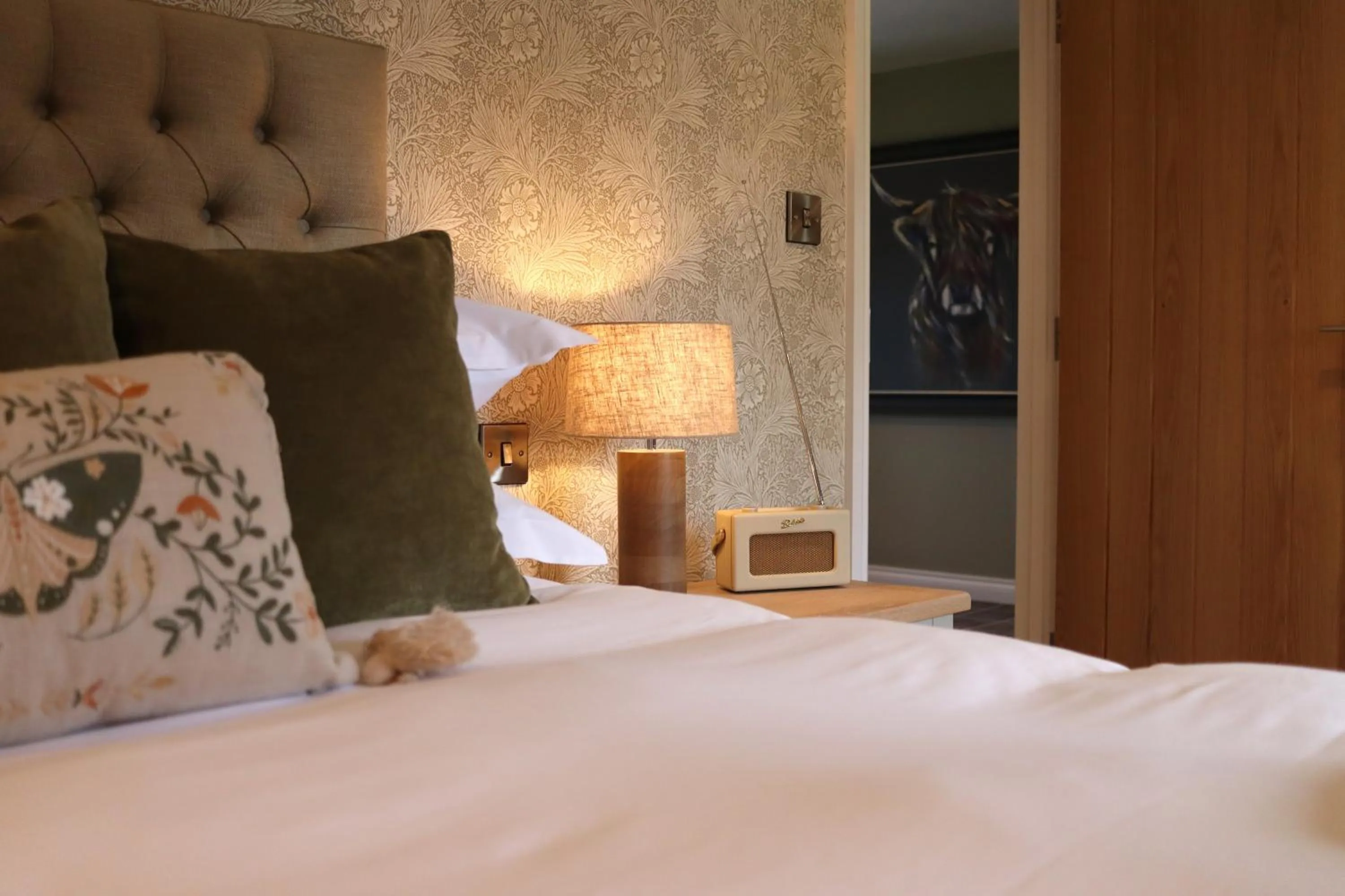 Bed in The Horseshoe Country Inn