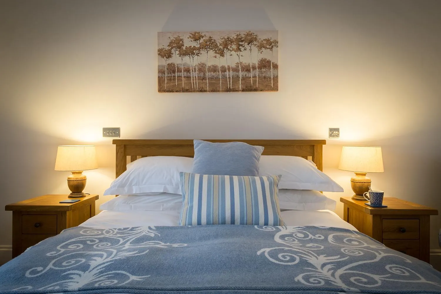 Off site, Bed in The Horseshoe Country Inn