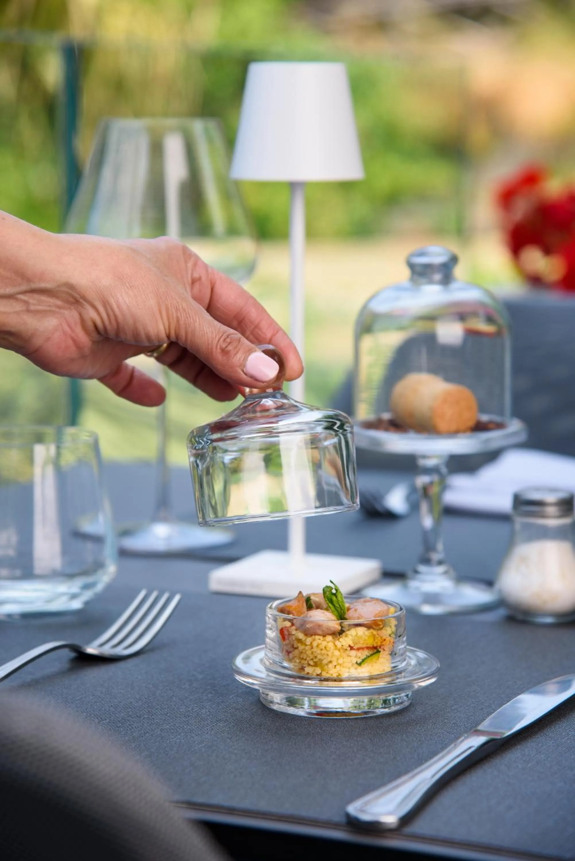 Restaurant/places to eat in Hotel Metropole