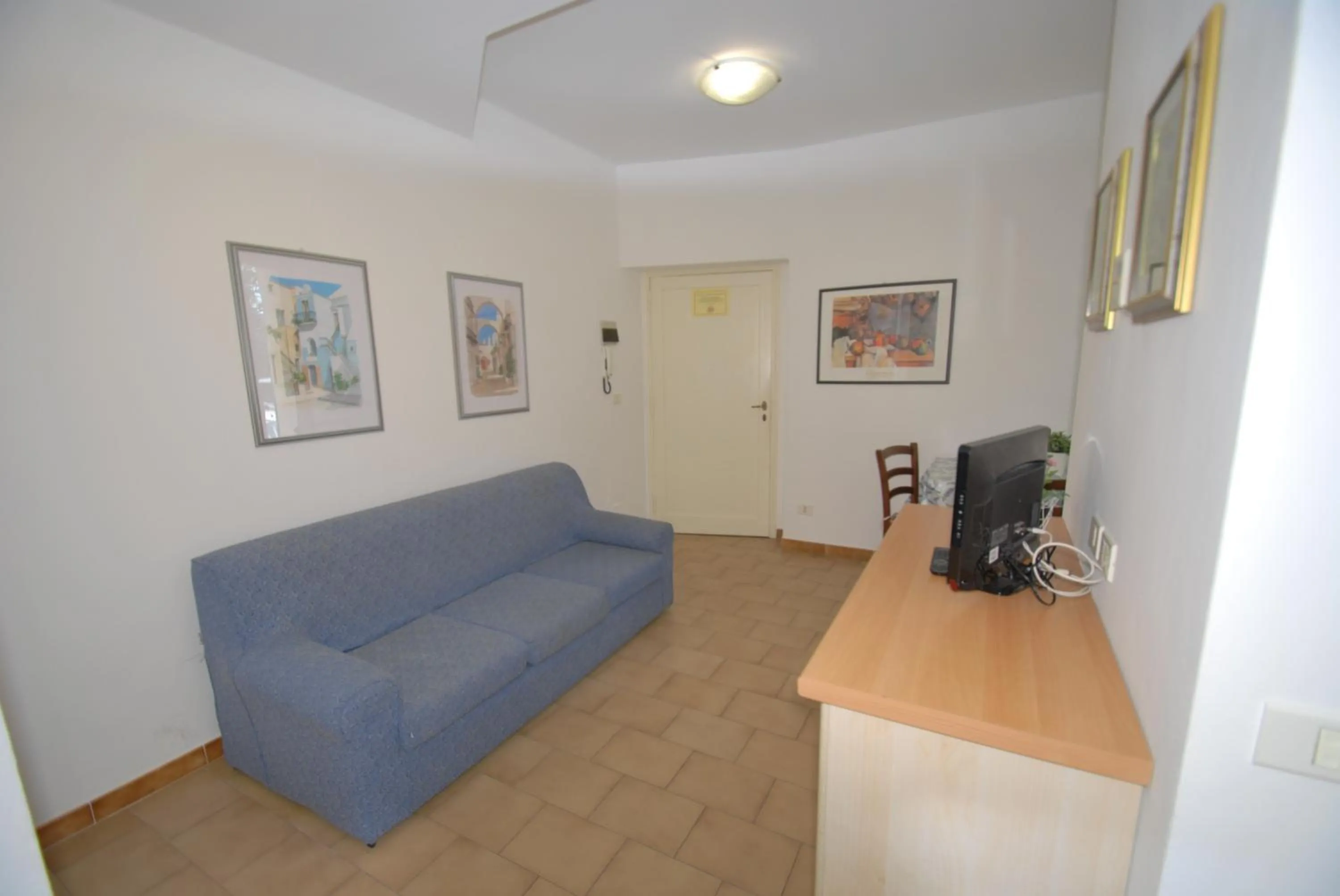 Kitchen or kitchenette in Appartamenti Olivo - 100 mt dal mare con aria condizionata