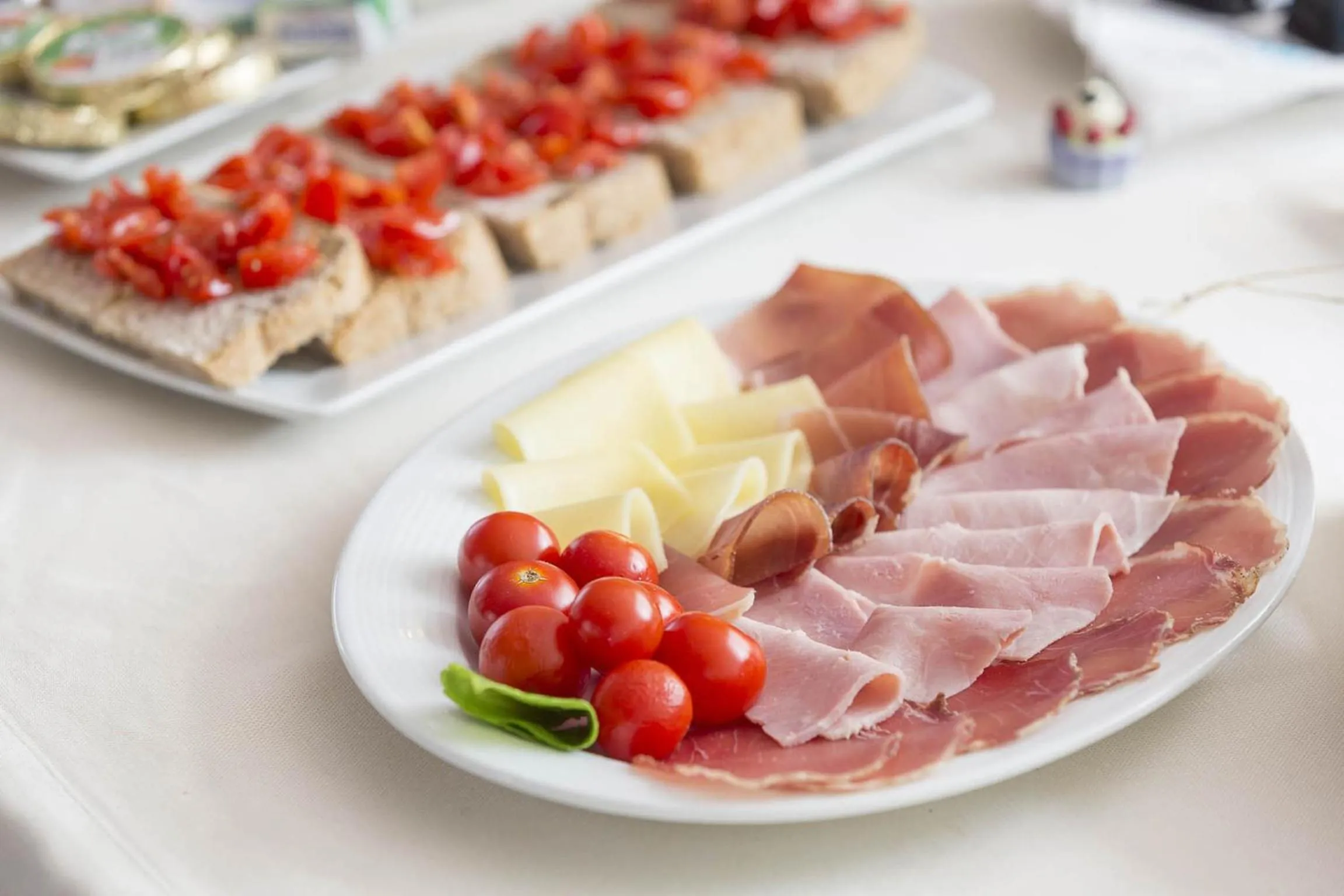 Food and drinks in Hotel Maja