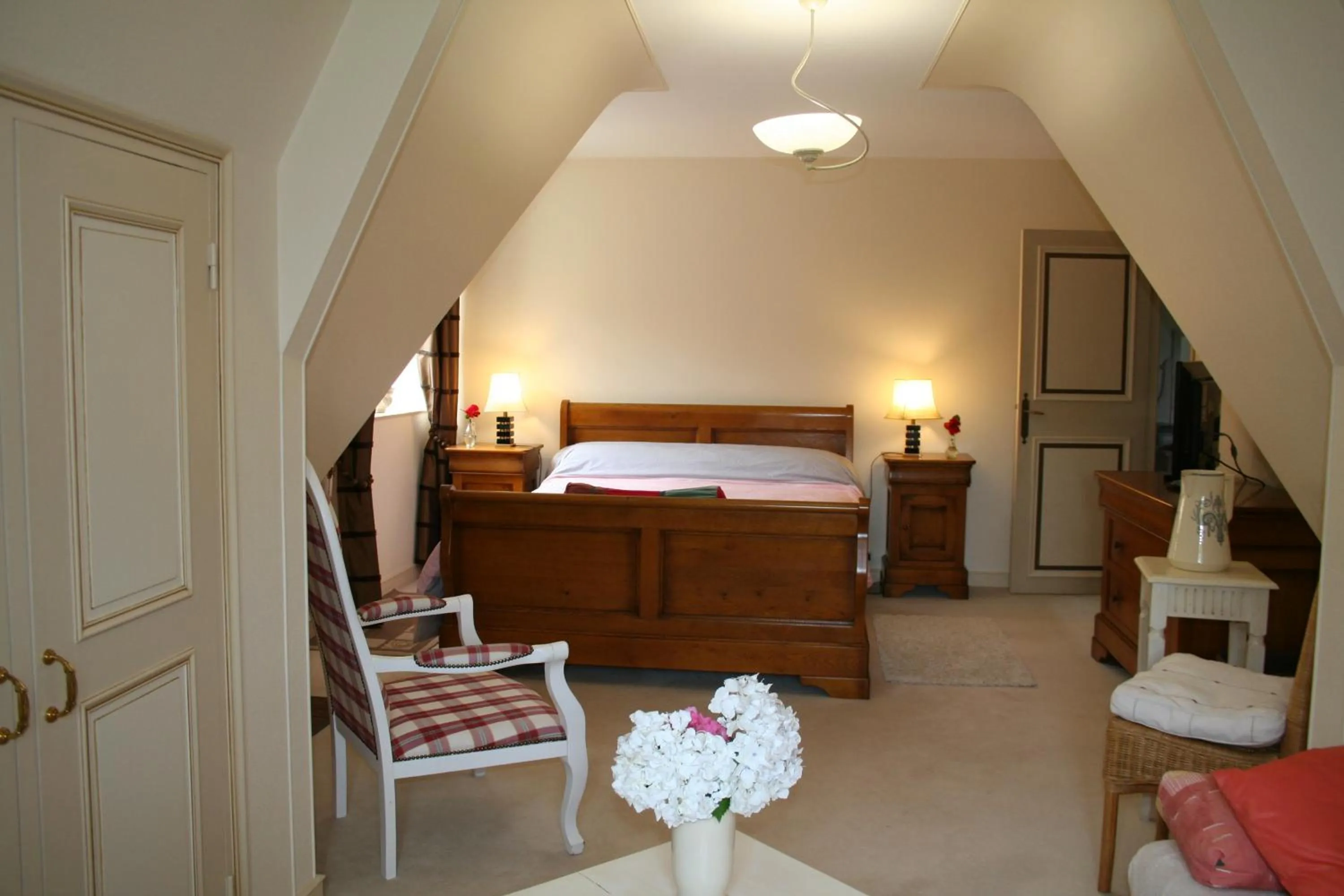 Bedroom, Bed in Chez Renée et Raynal B&B