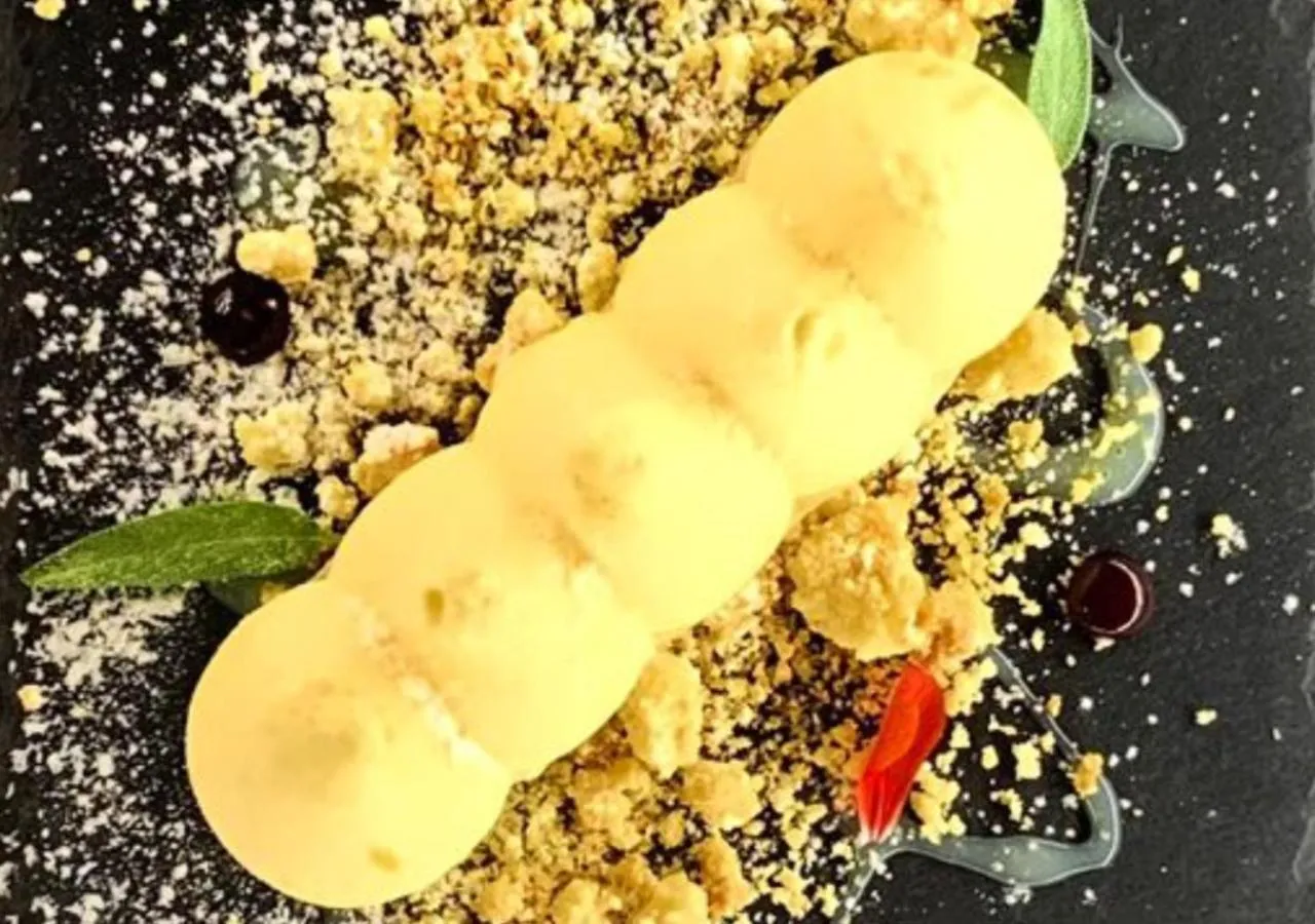 Restaurant/places to eat in Relais Torre Marabino