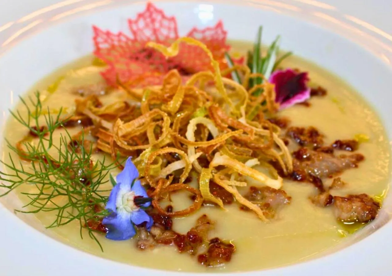 Restaurant/places to eat in Relais Torre Marabino