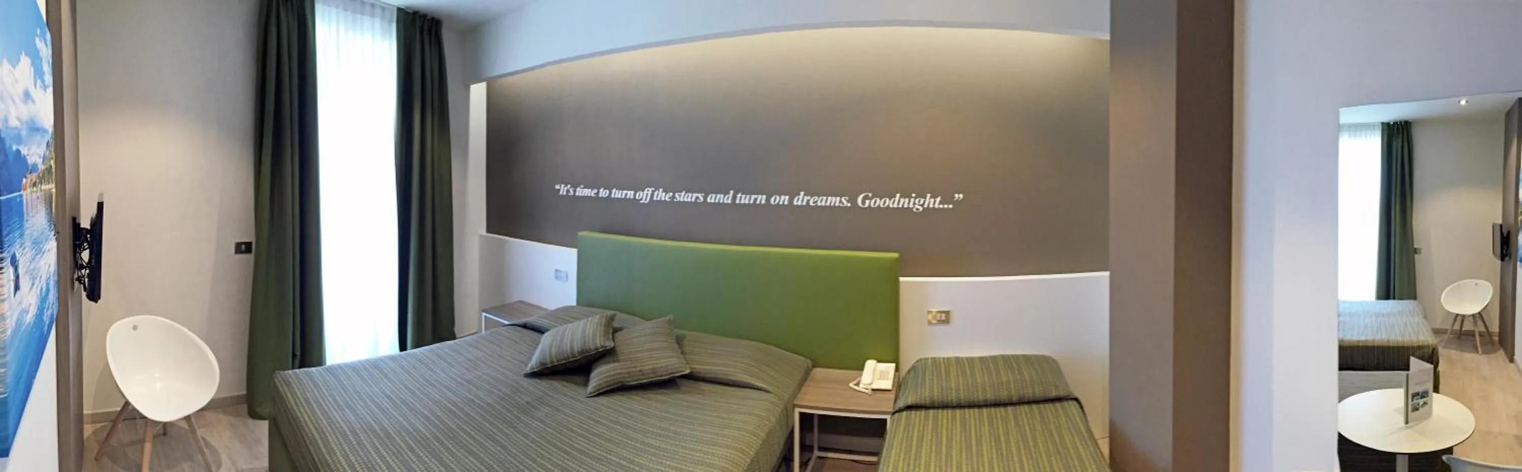 Photo of the whole room, Bed in Hotel Ideal