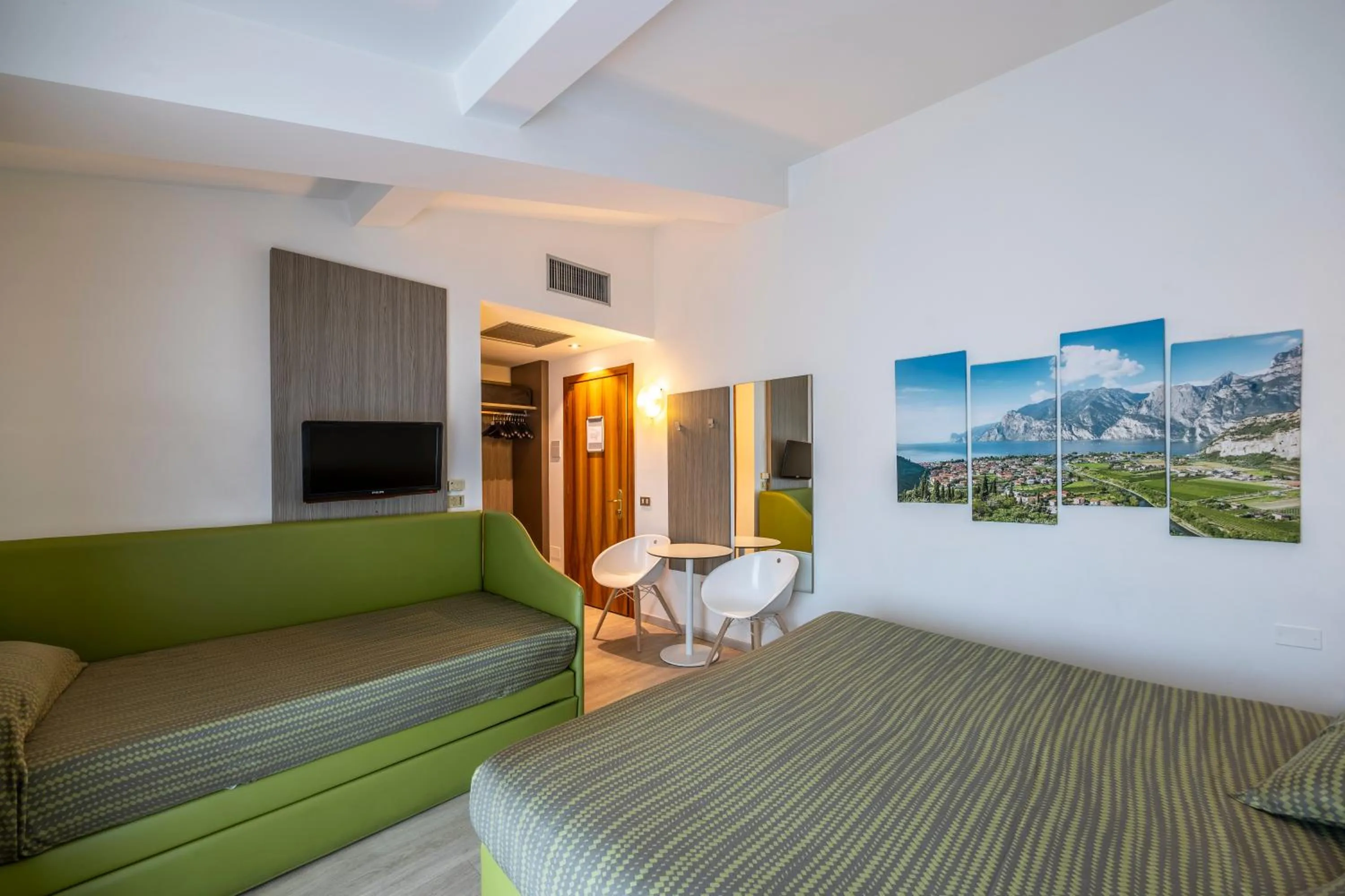 Photo of the whole room in Hotel Ideal