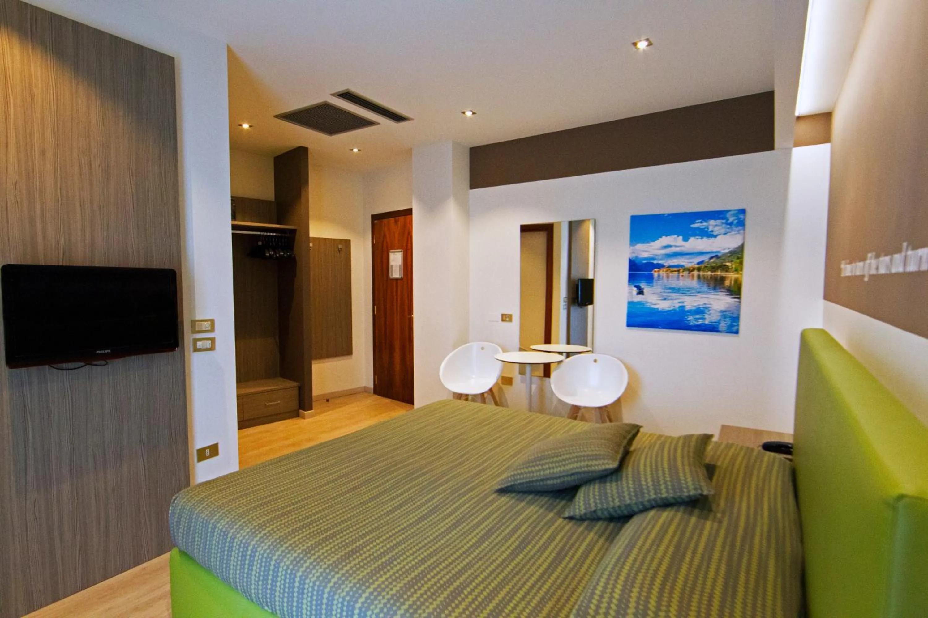 Bedroom, Bed in Hotel Ideal