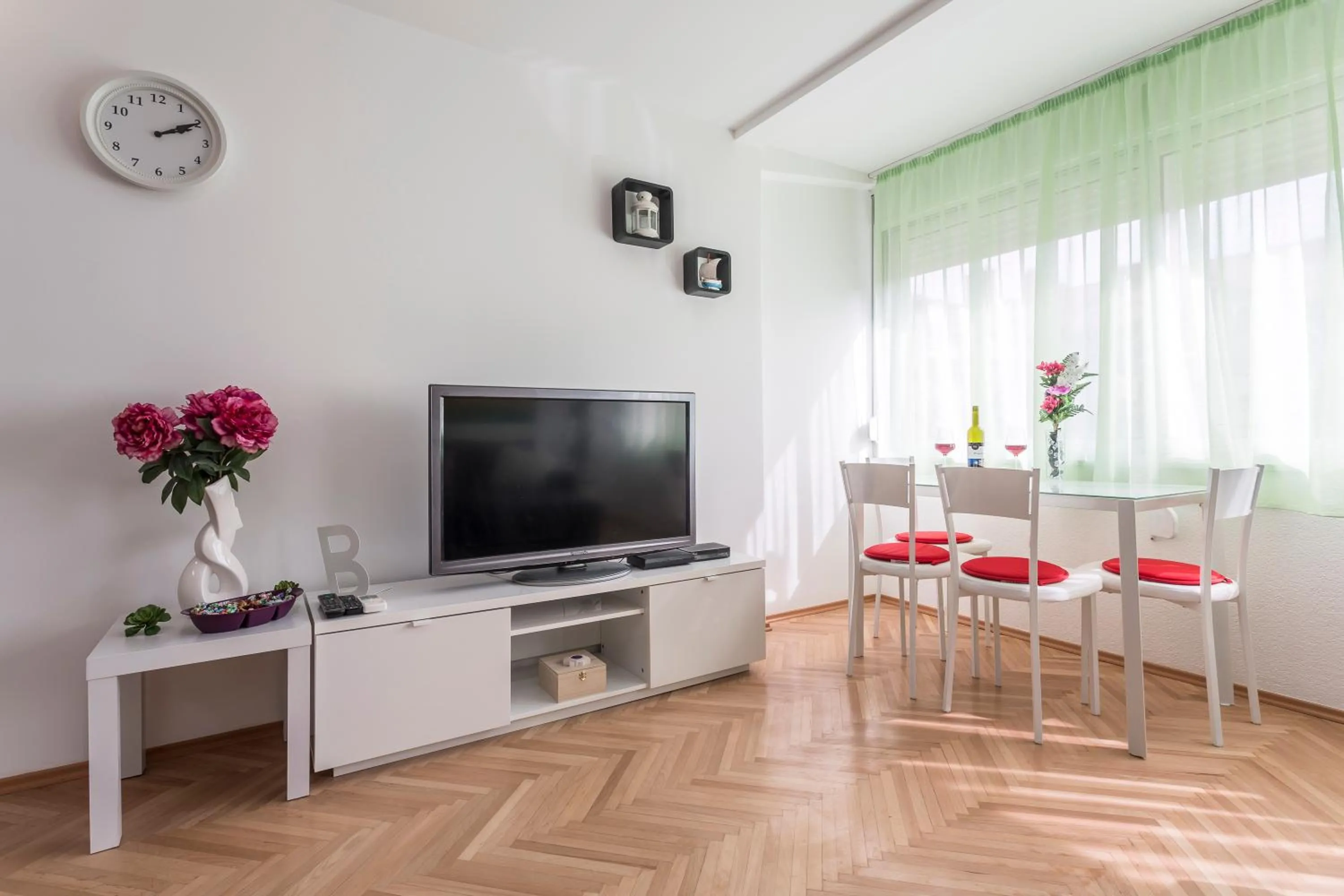 TV and multimedia in Apartment Petro Oldtown