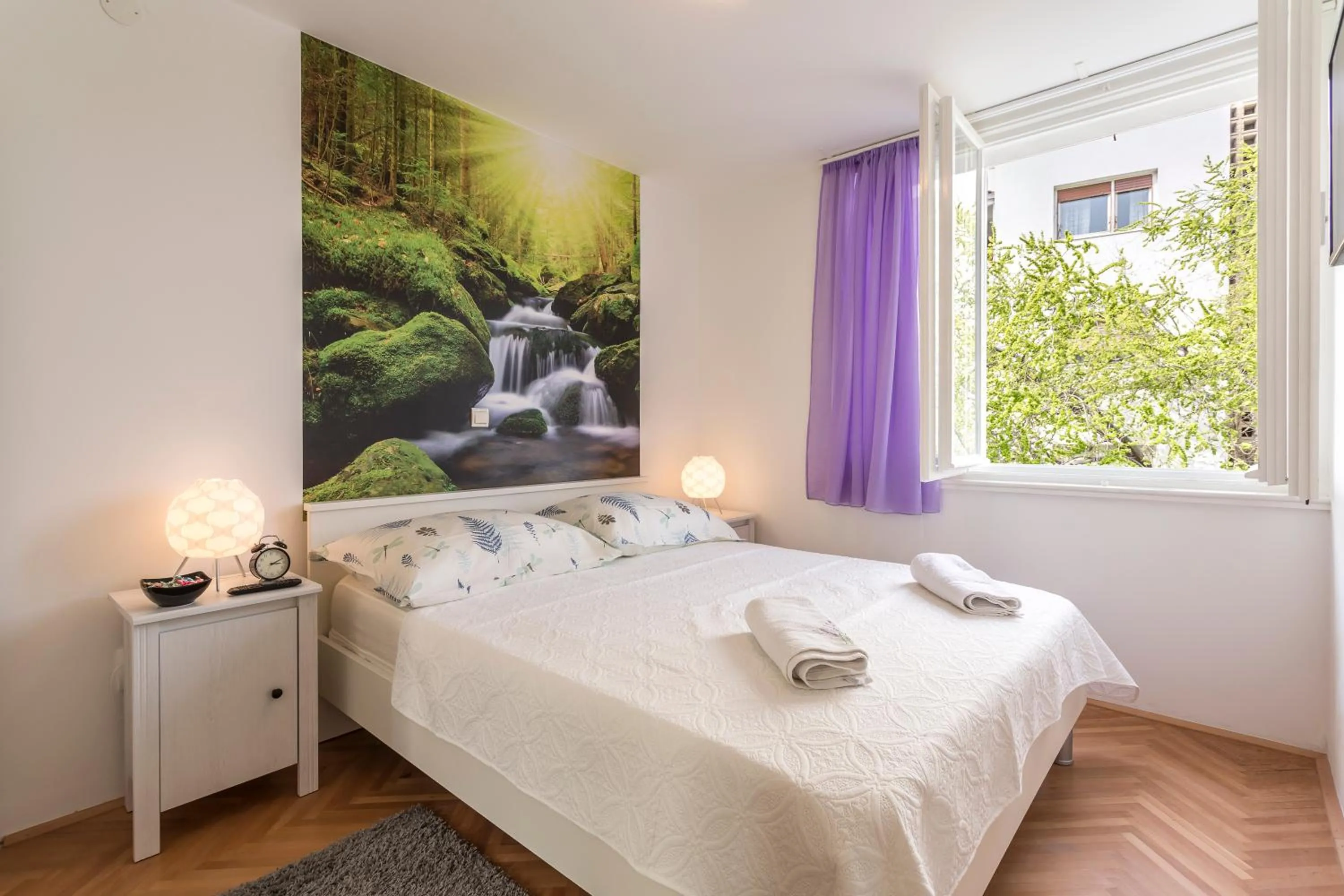Bed in Apartment Petro Oldtown