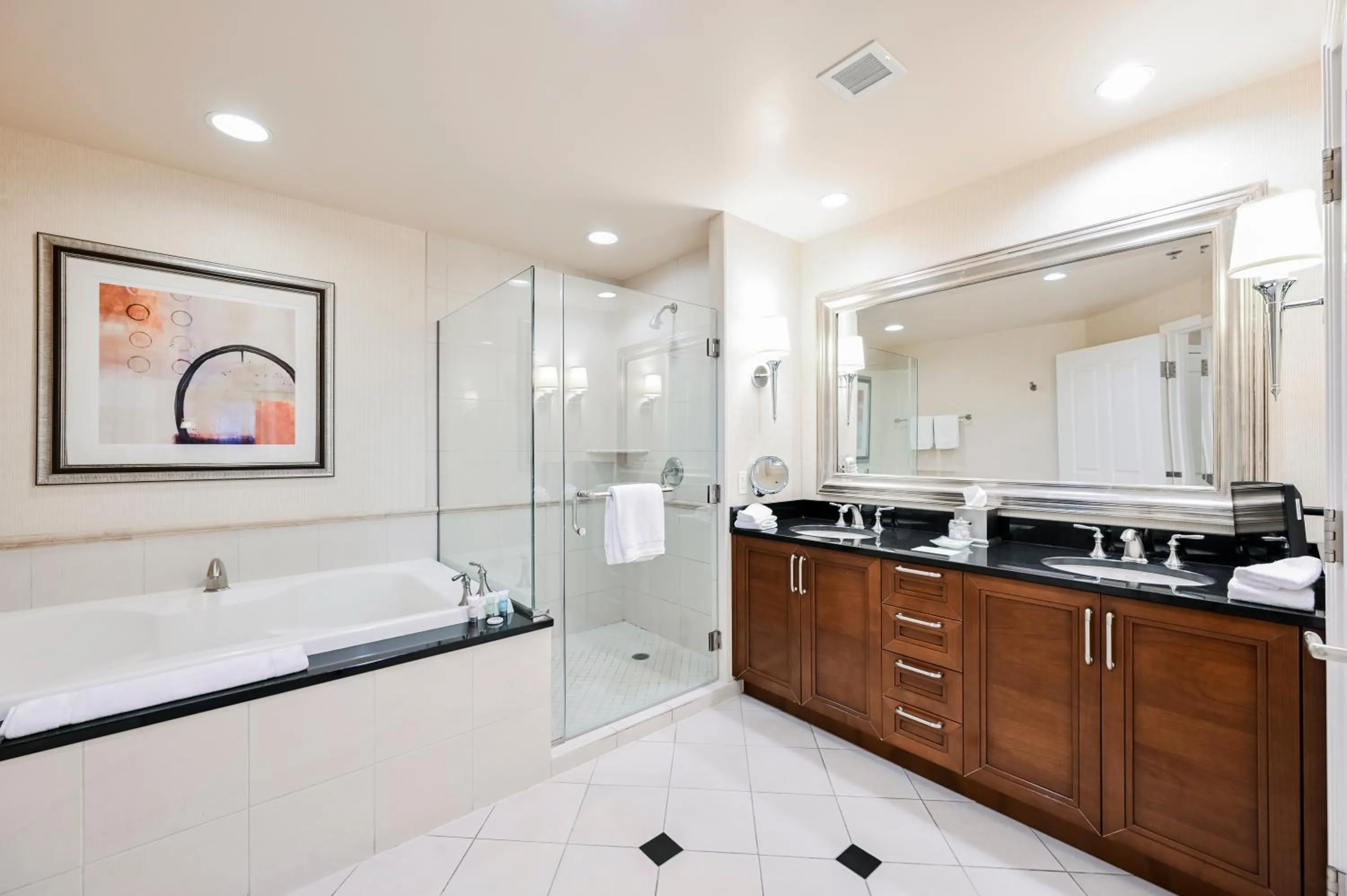 Shower in Signature Rental by Owner Direct