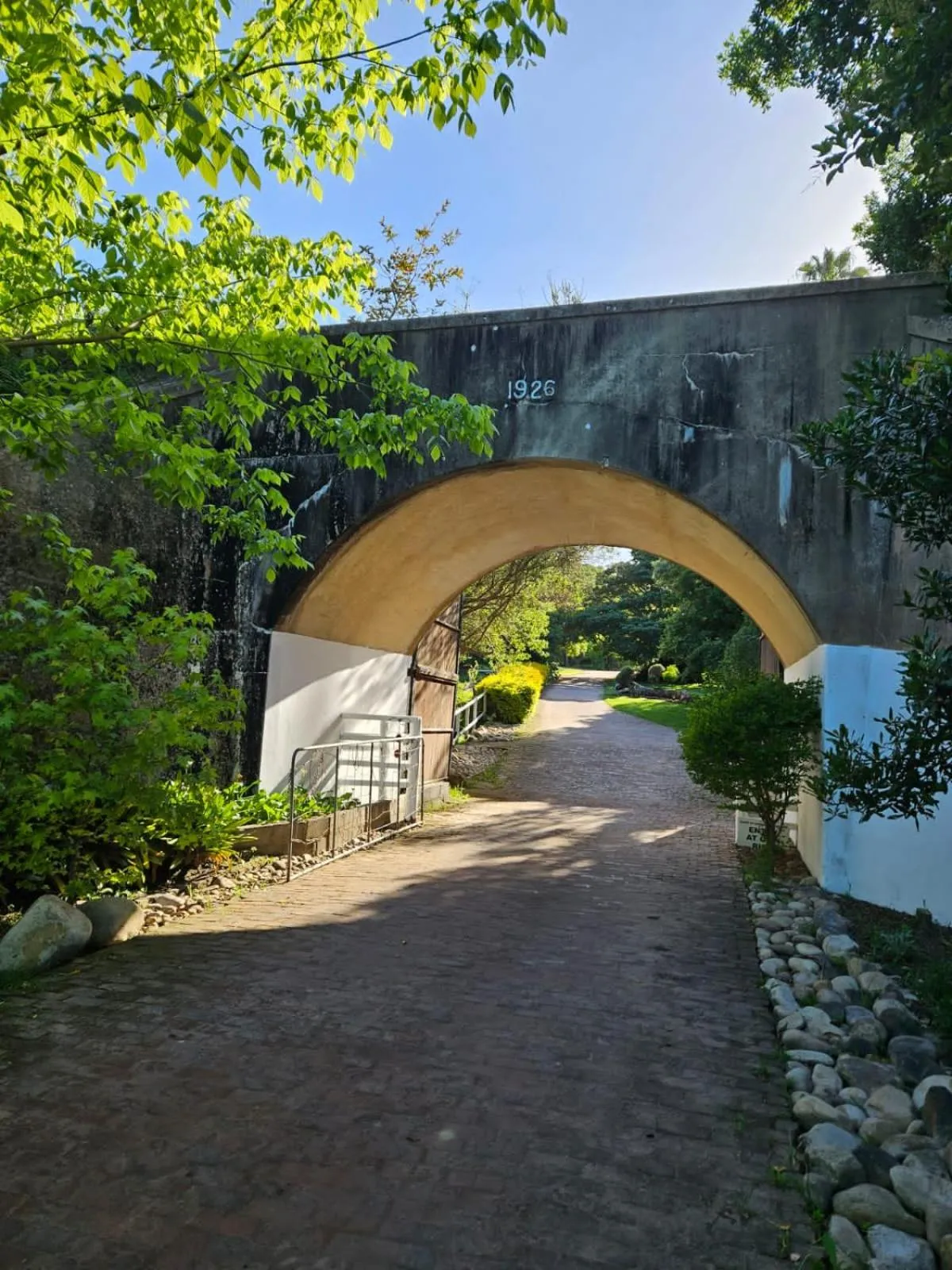 The Riverdeck Accommodation and Backpackers