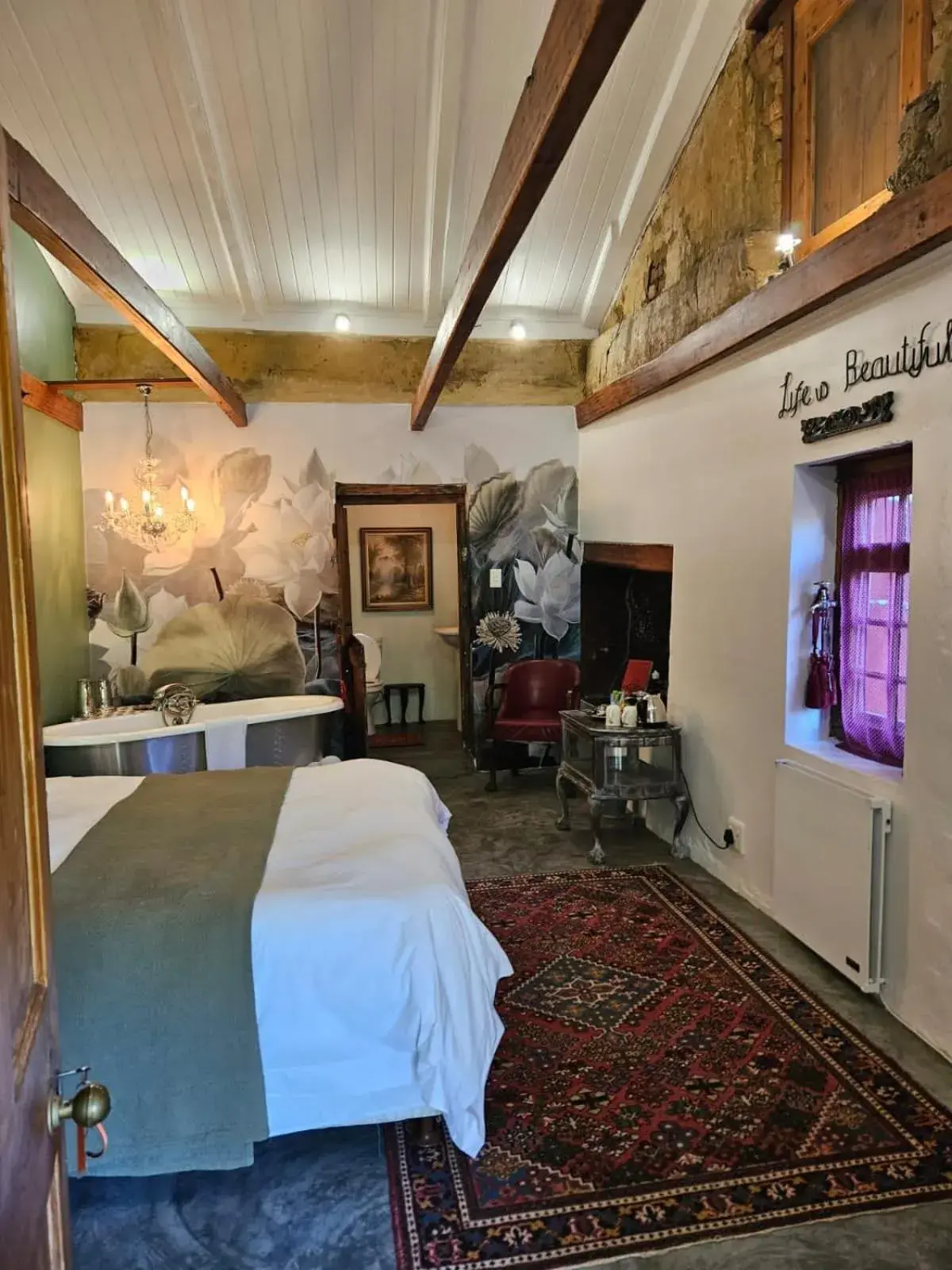 Double Room with Private Bathroom in The Riverdeck Accommodation and Backpackers Double Room with Private Bathroom in The Riverdeck Accommodation and Backpackers