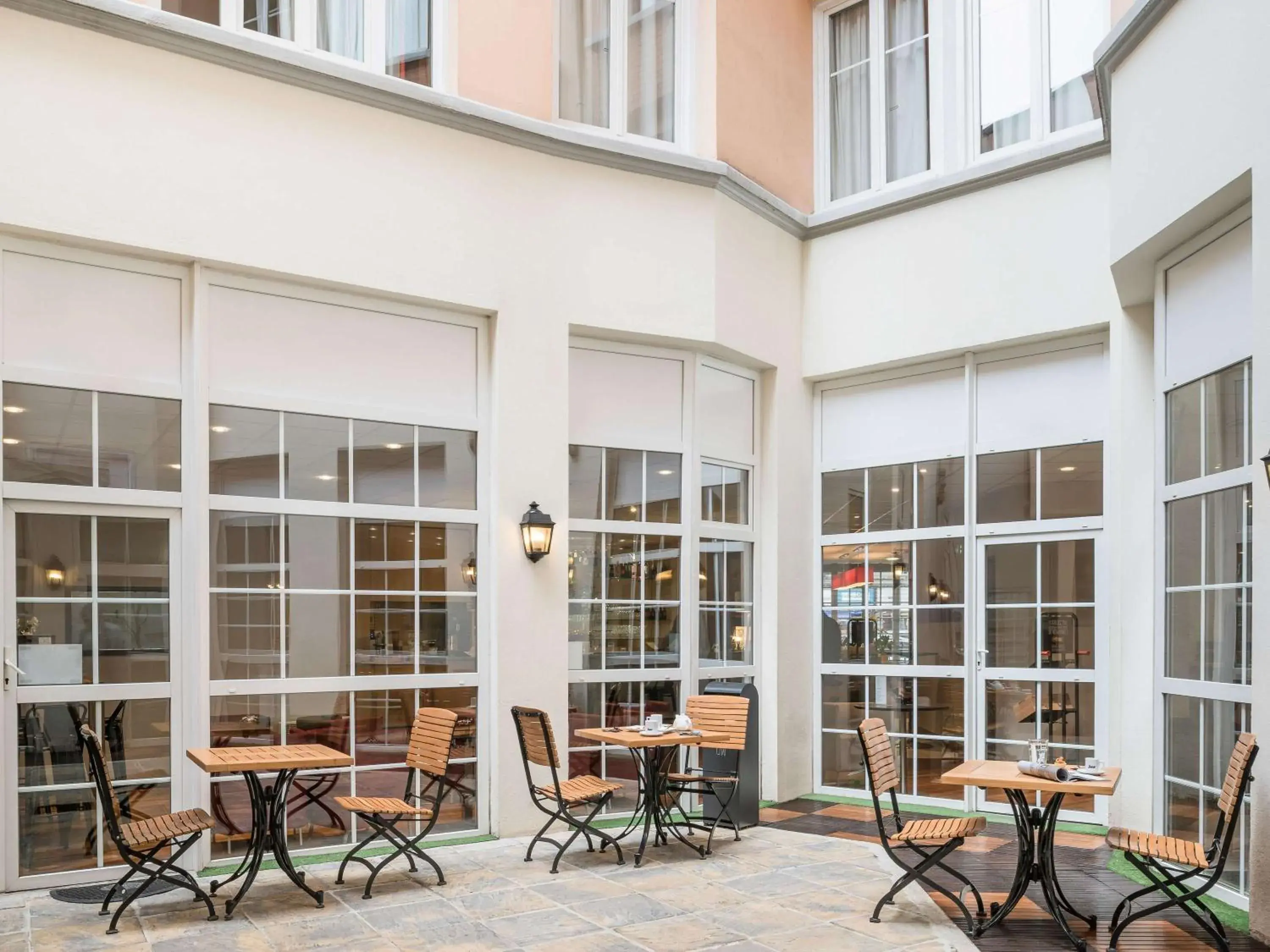 Property building in ibis Paris Ornano Montmartre Nord 18ème Property building in ibis Paris Ornano Montmartre Nord 18ème