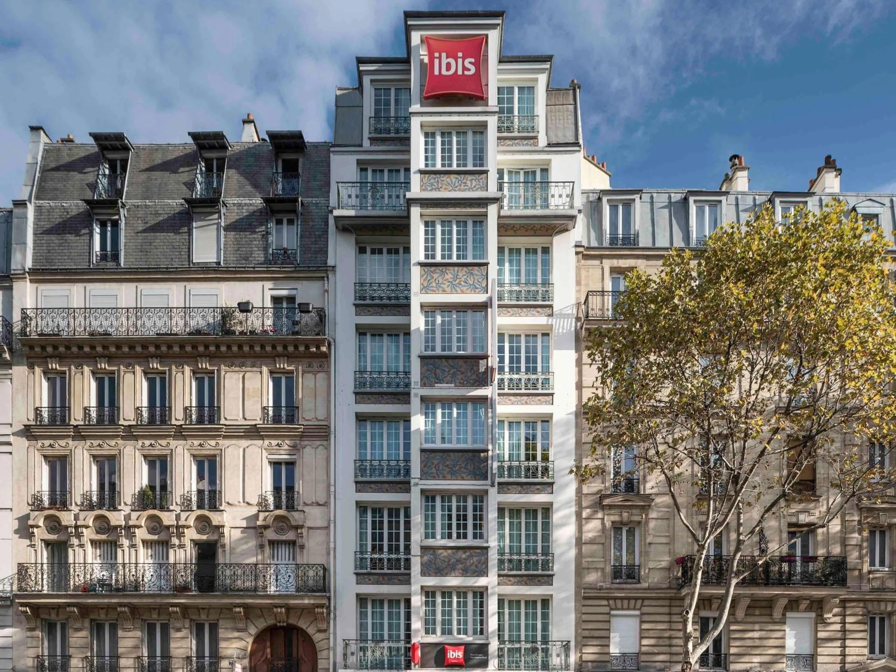 Property building in ibis Paris Ornano Montmartre Nord 18ème