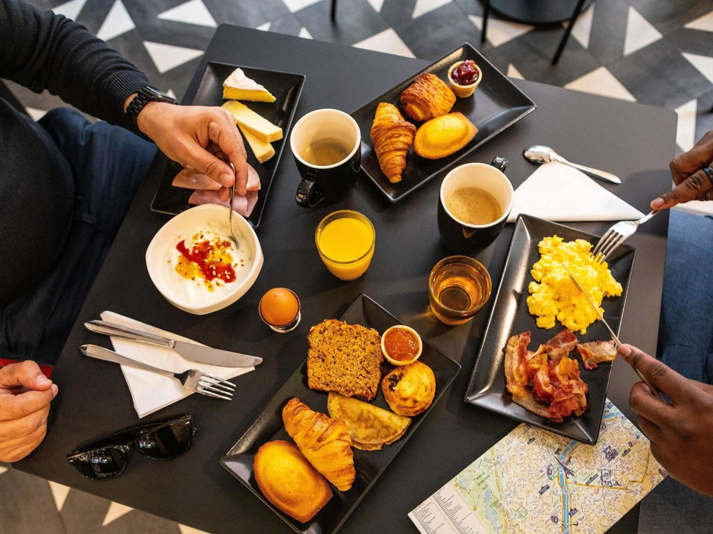 Breakfast in ibis Paris Ornano Montmartre Nord 18ème