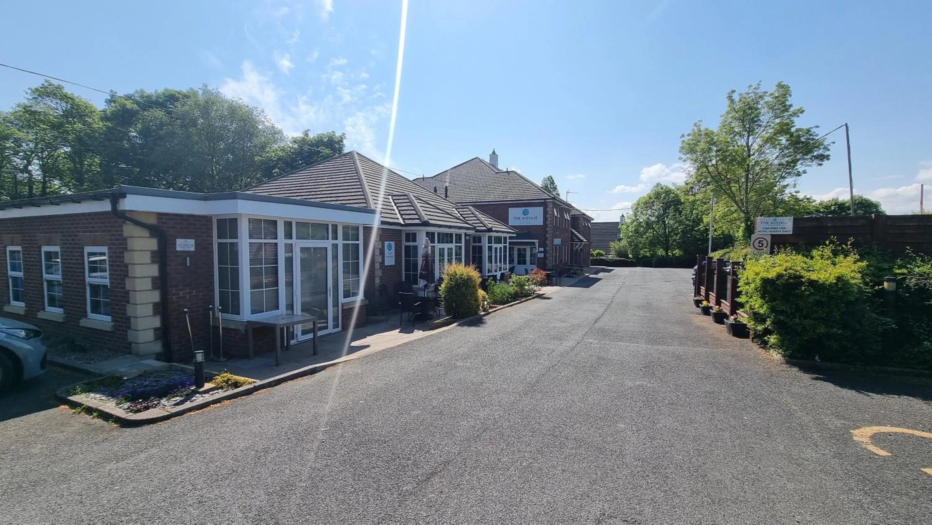 Parking in The Avenue Hotel Ltd