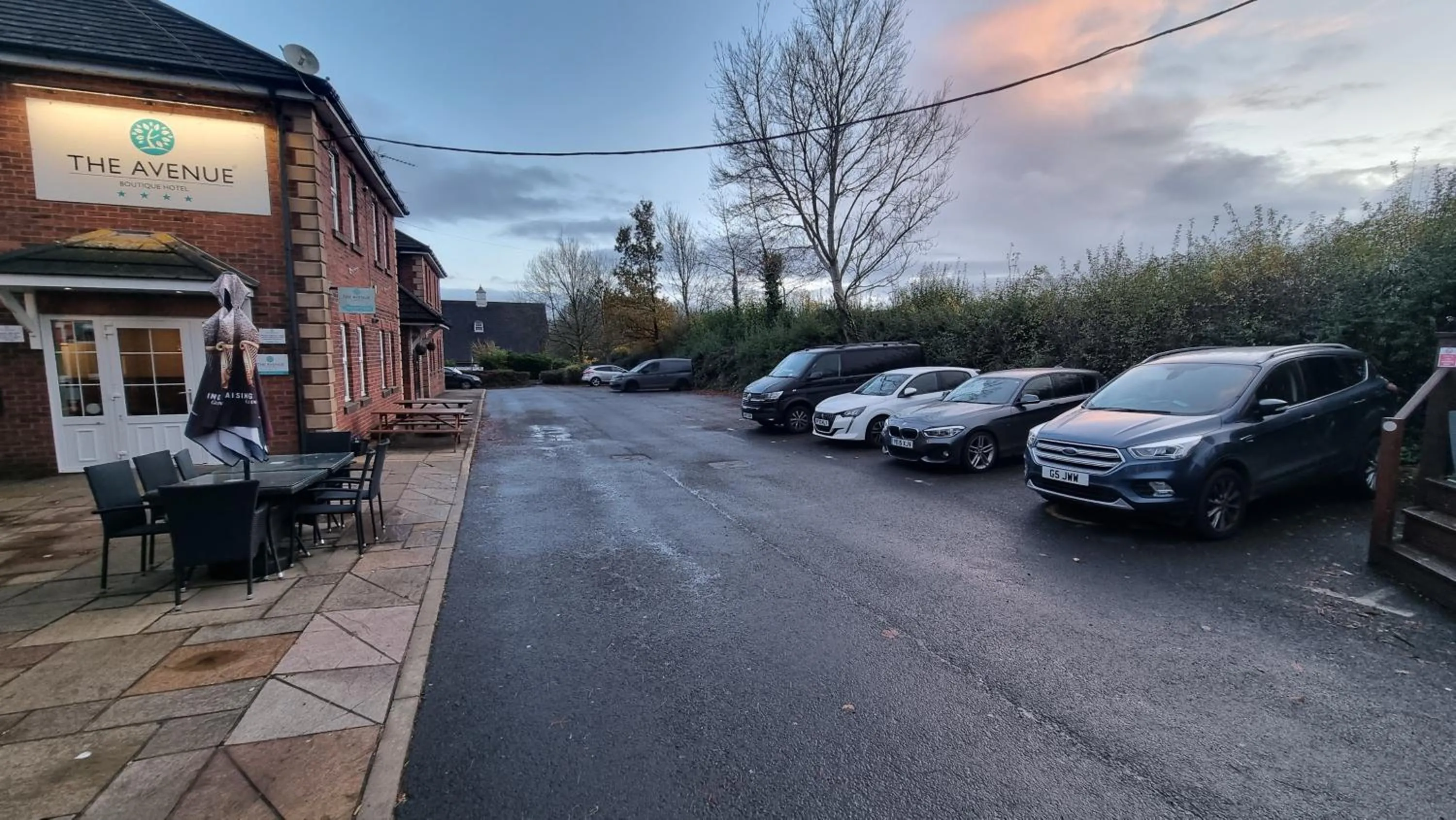 Parking in The Avenue Hotel Ltd