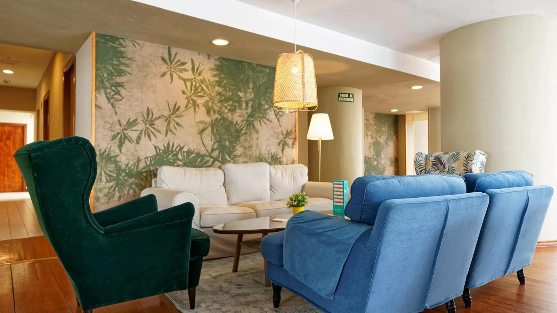 Lounge or bar in Bull Astoria