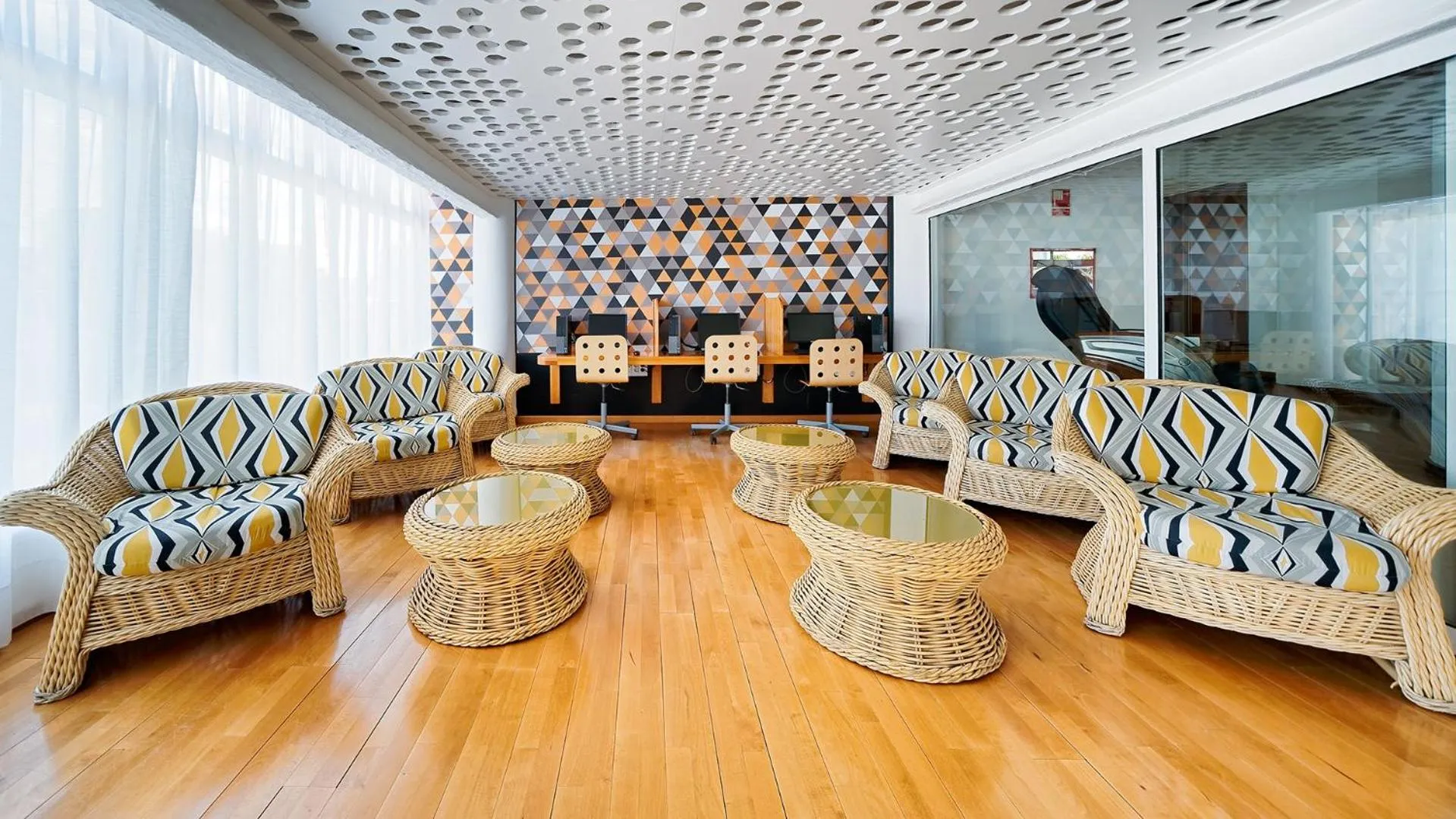 Seating area in Bull Astoria