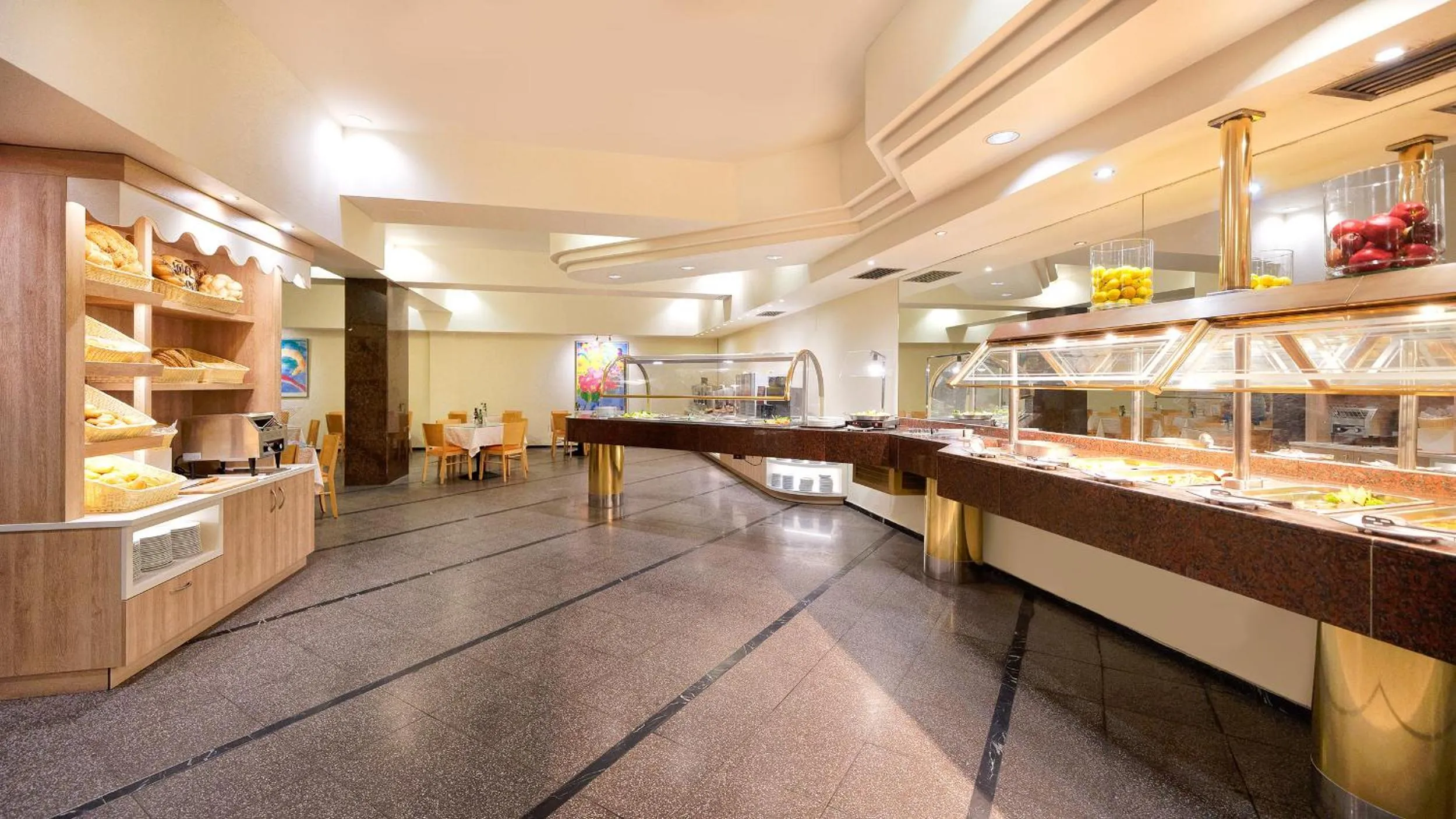 Restaurant/places to eat in Bull Astoria