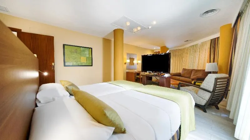 Bedroom, Bed in Bull Astoria