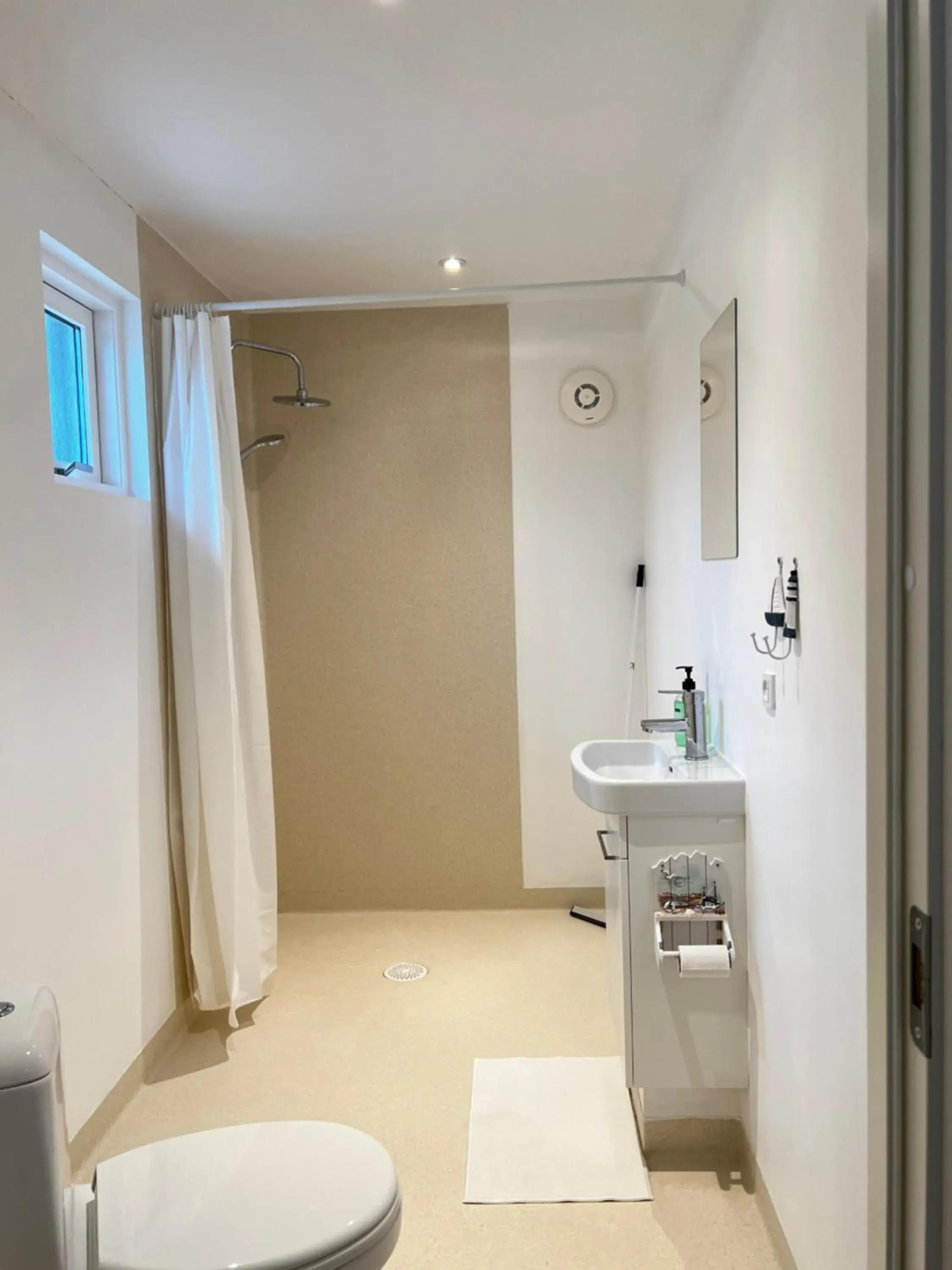 Double Room with Private Bathroom - single occupancy in Jerup Bed & Breakfast Double Room with Private Bathroom - single occupancy in Jerup Bed & Breakfast