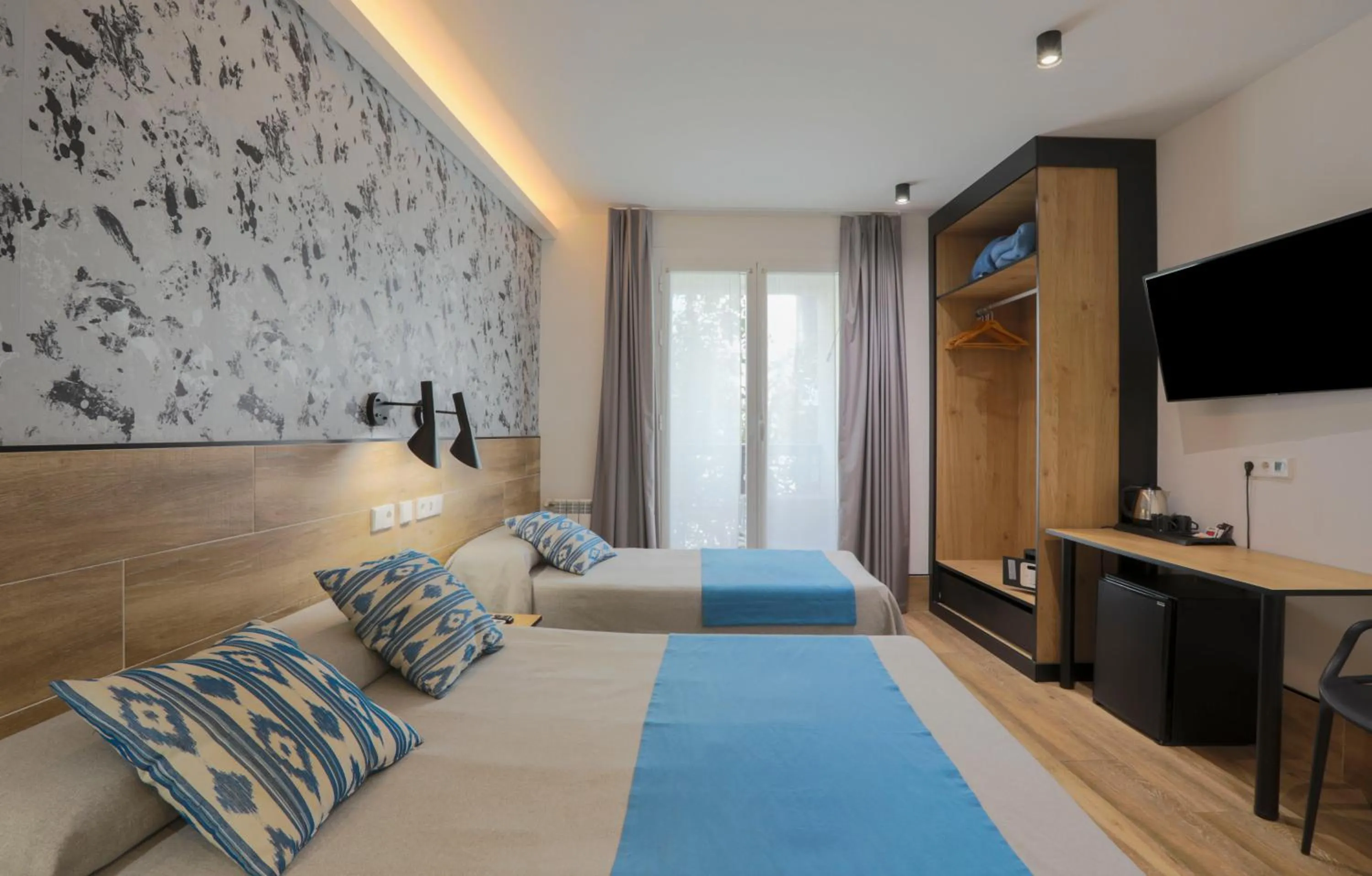 Bed in Hostal Castilla II Puerta del Sol