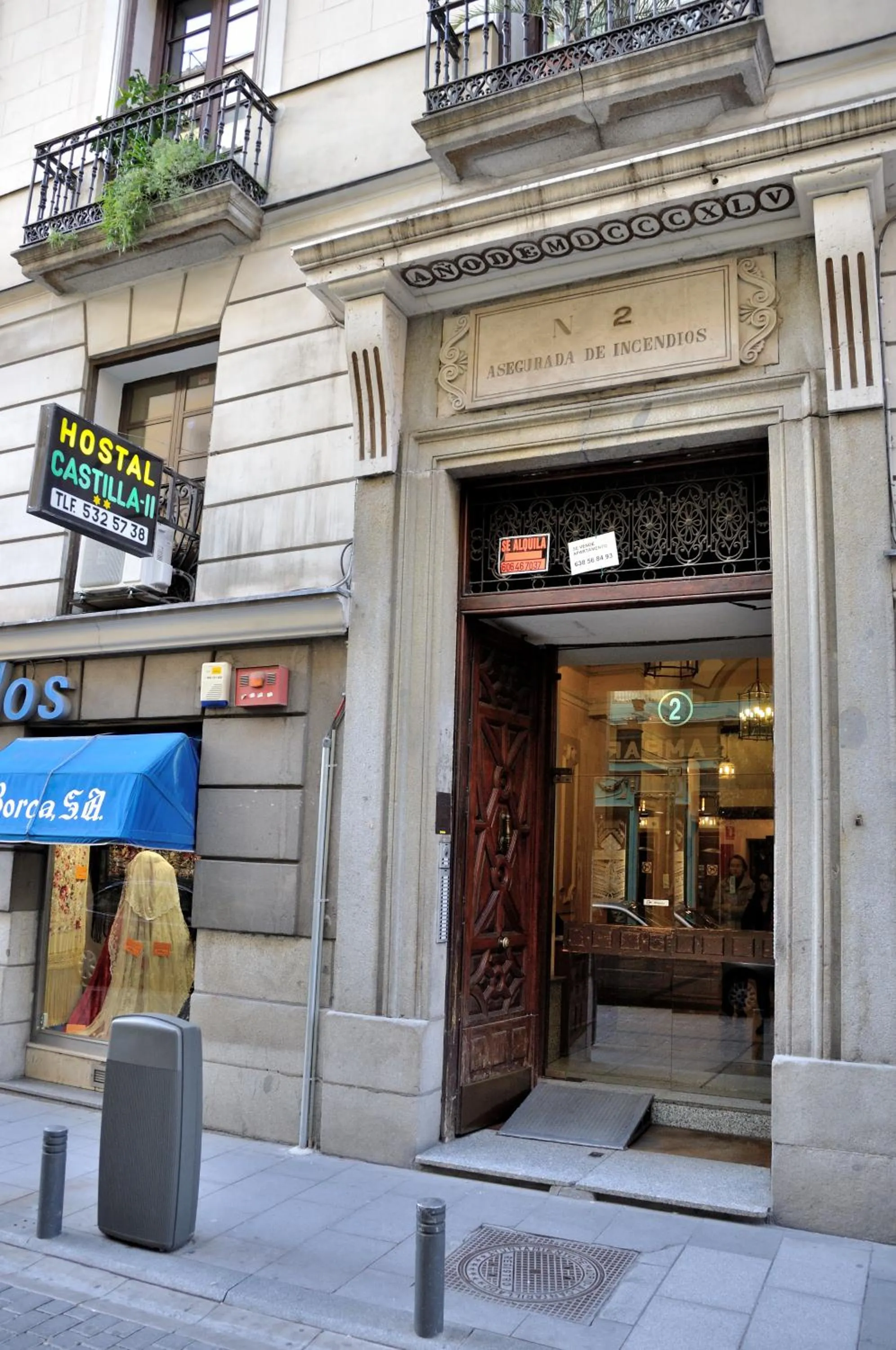 Facade/entrance in Hostal Castilla II Puerta del Sol
