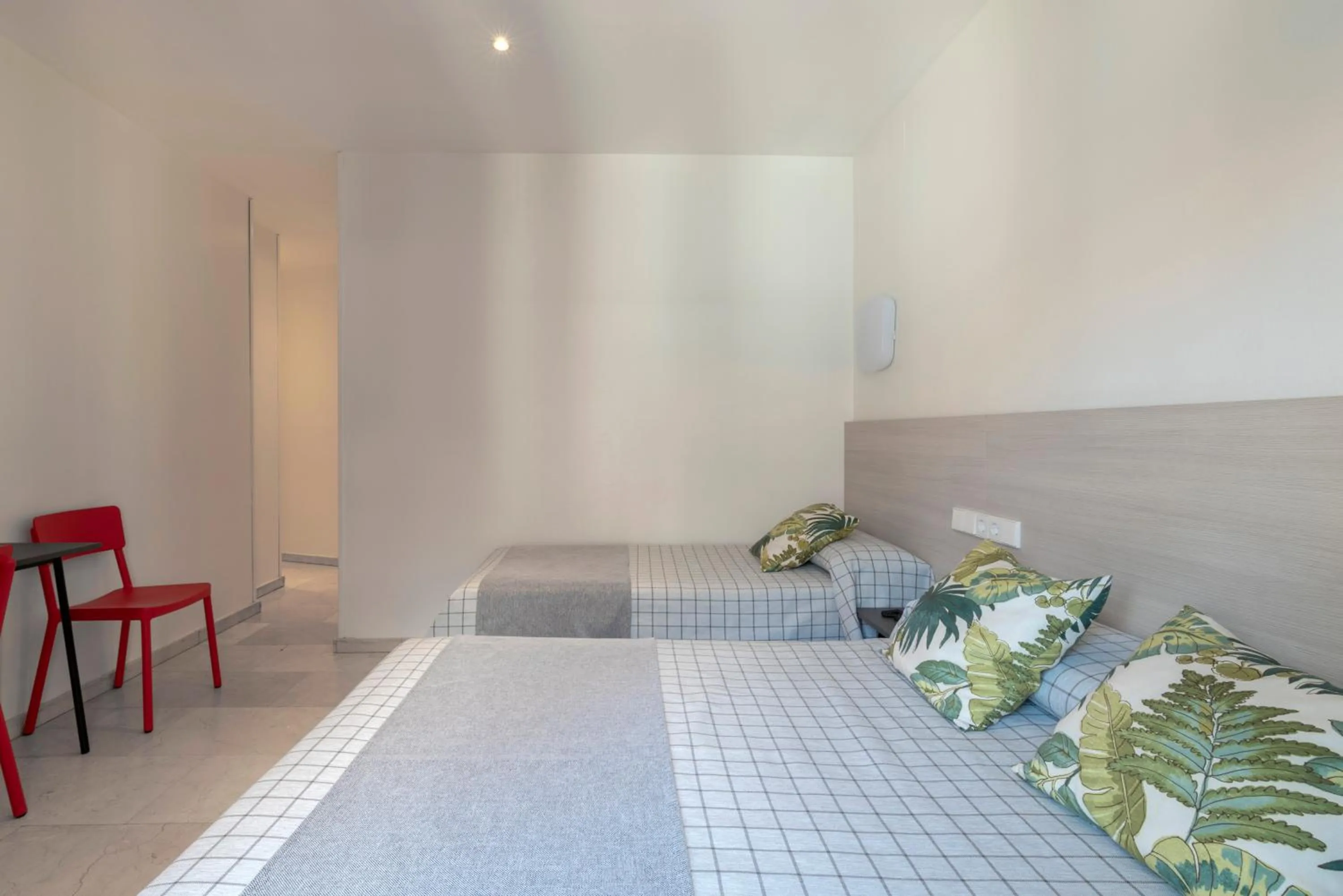 Decorative detail, Bed in Hostal Castilla II Puerta del Sol