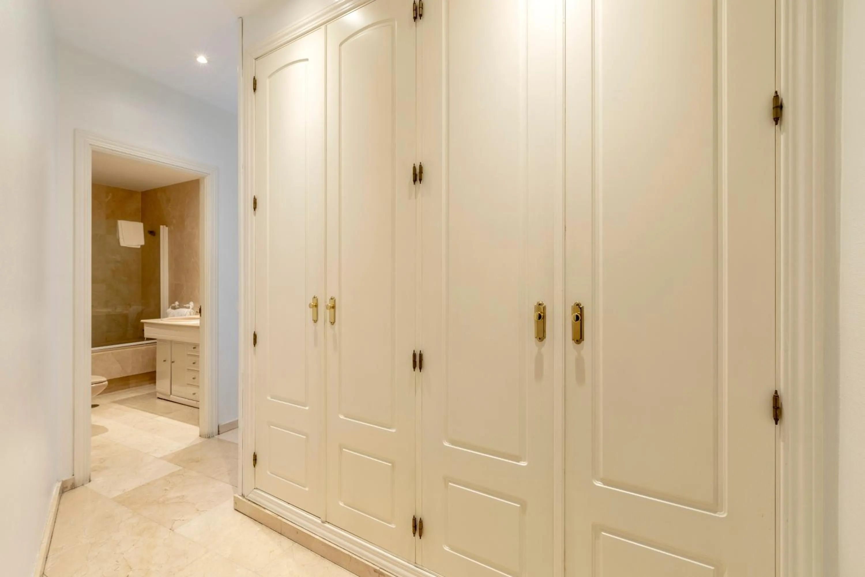 Bathroom in Hostal Castilla II Puerta del Sol