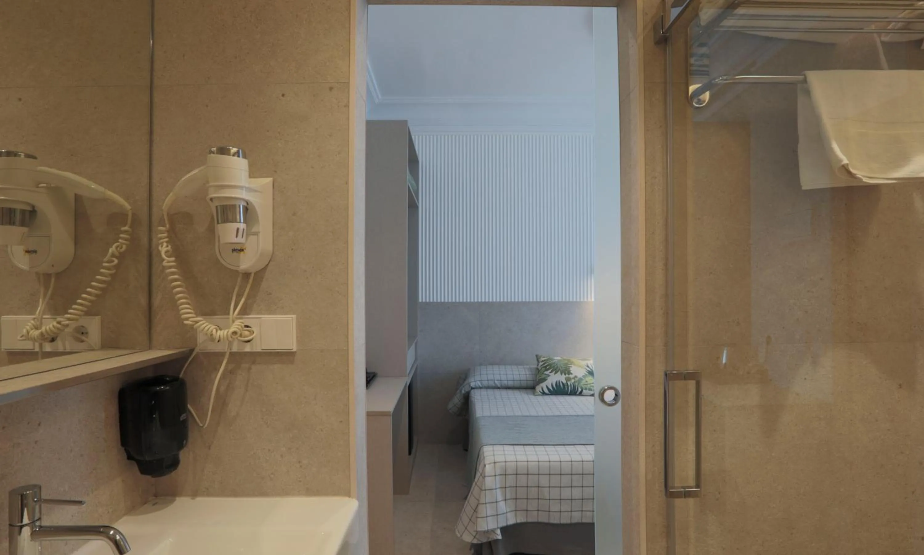 Hostal Castilla II Puerta del Sol