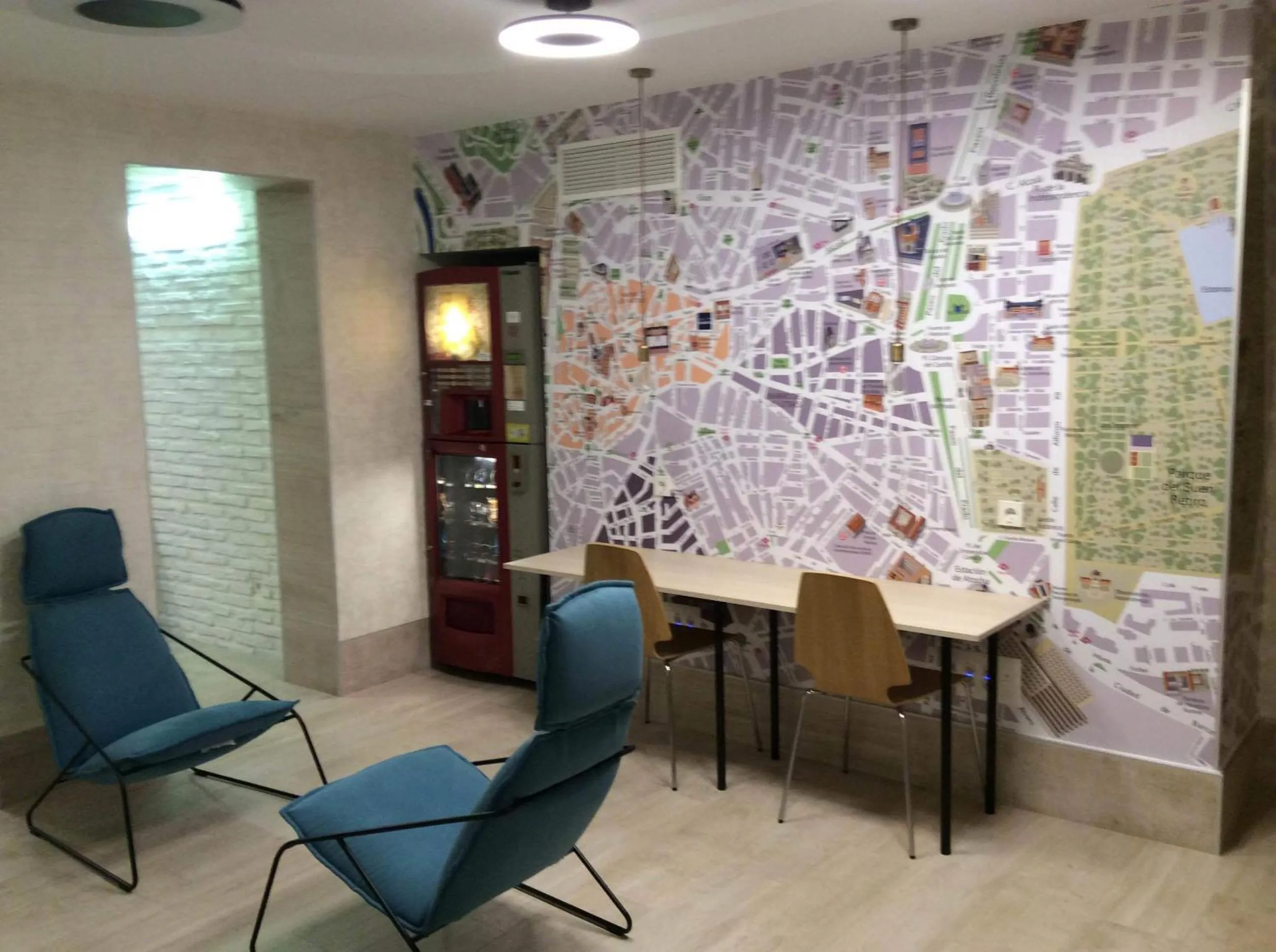 Lounge or bar in Hostal Castilla II Puerta del Sol