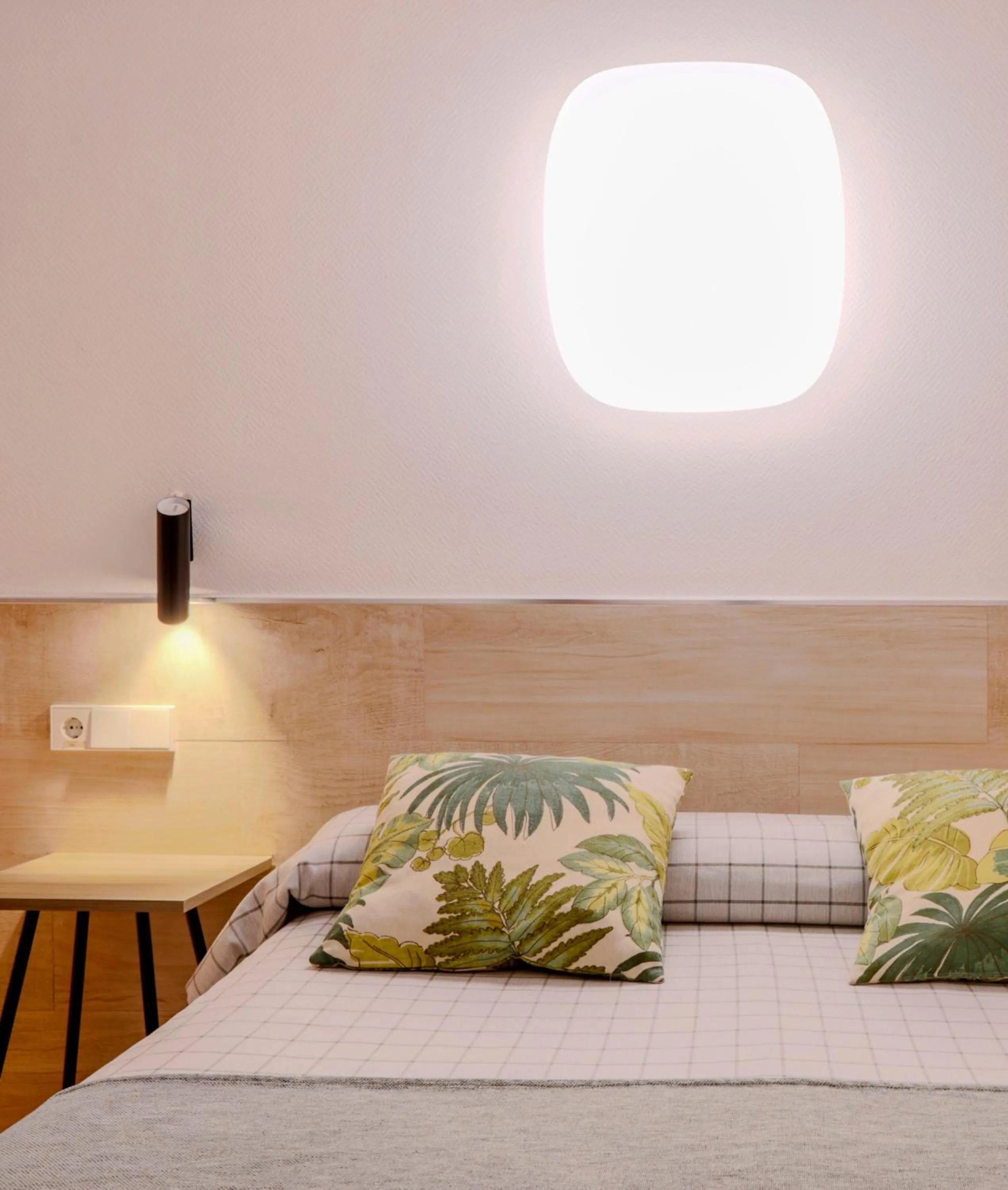 Photo of the whole room, Bed in Hostal Castilla II Puerta del Sol